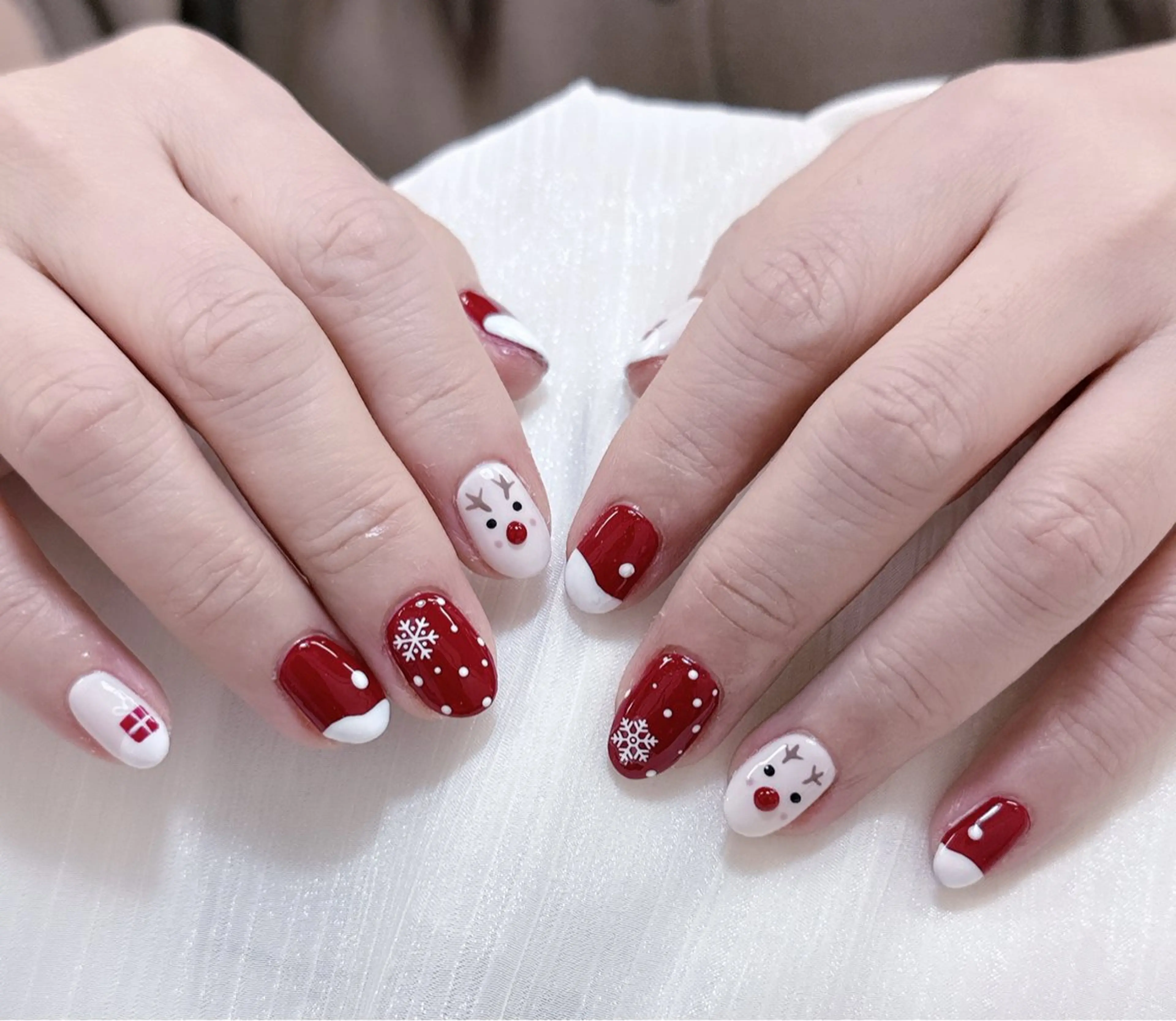 ネイル チークネイル フレンチネイル グラデーション 氷ネイル・うるうるネイル キラキラネイル 陳 rinaのネイルデザイン