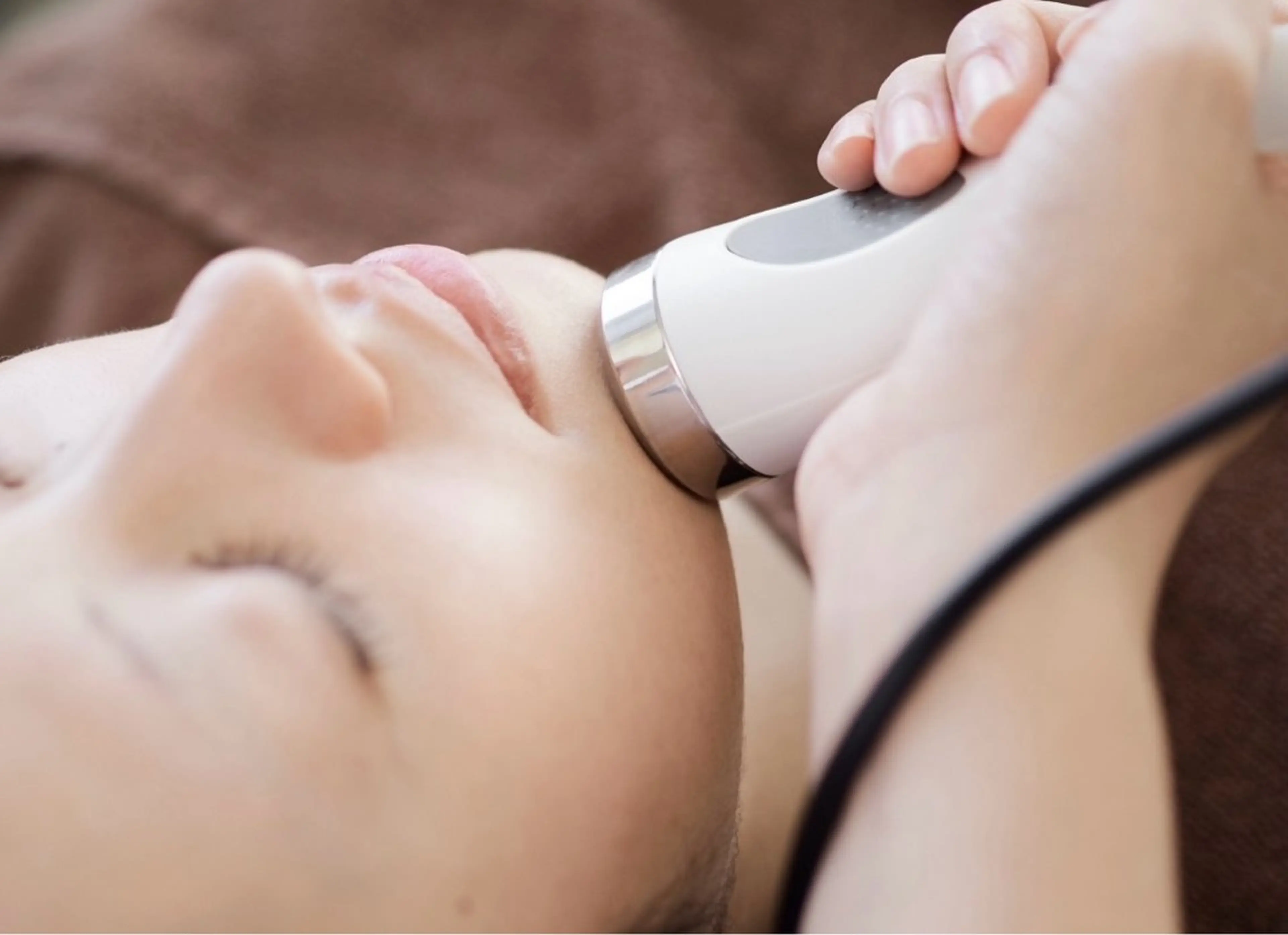 【徹底たるみむくみケア】頭蓋骨小顔矯正＋徹底たるみ改善ラジオ波★￥12,000の写真