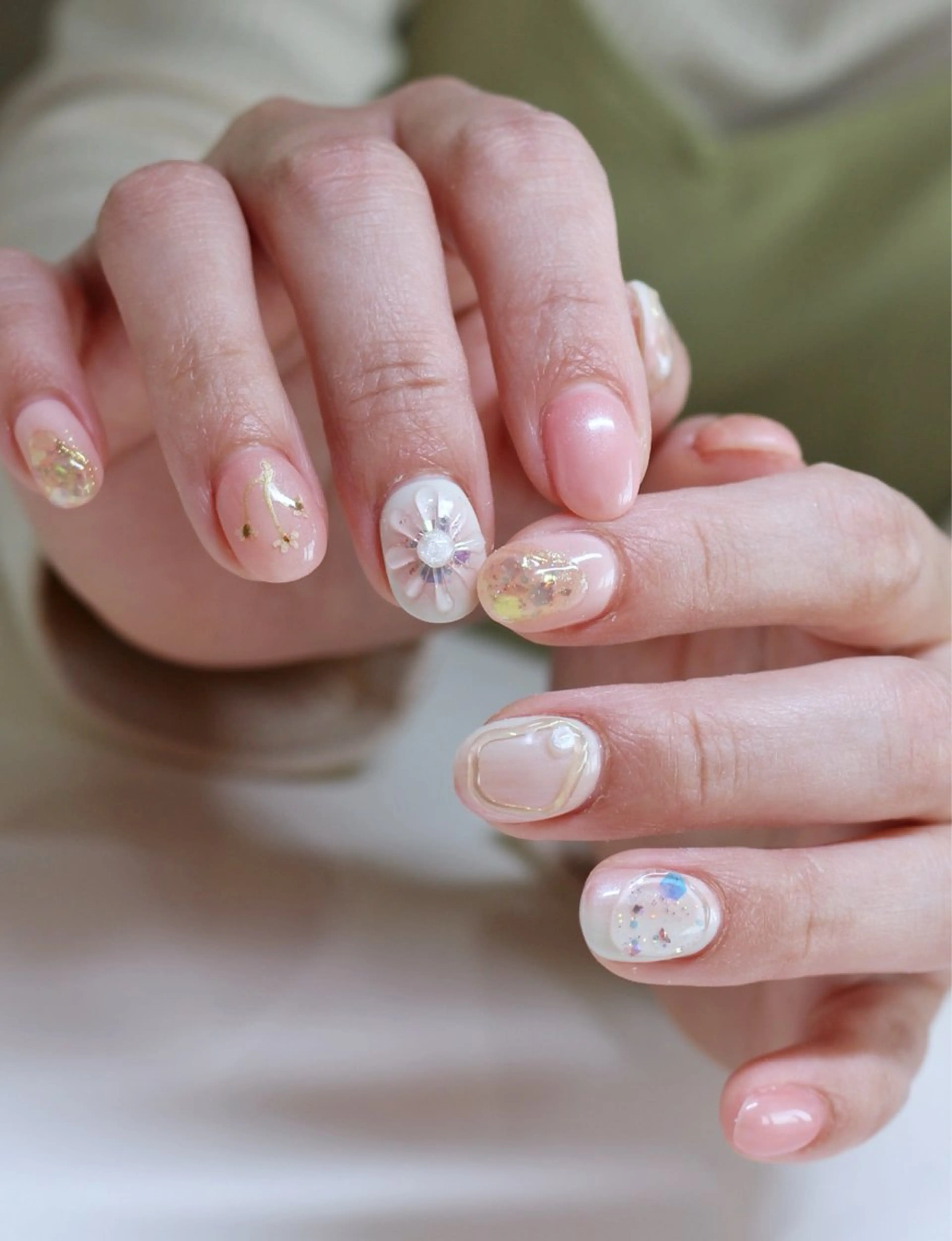ネイル フラワーネイル キラキラネイル 韓国ネイル ニュアンスネイル ピンク ハンドネイル Baku Nailsのネイルデザイン