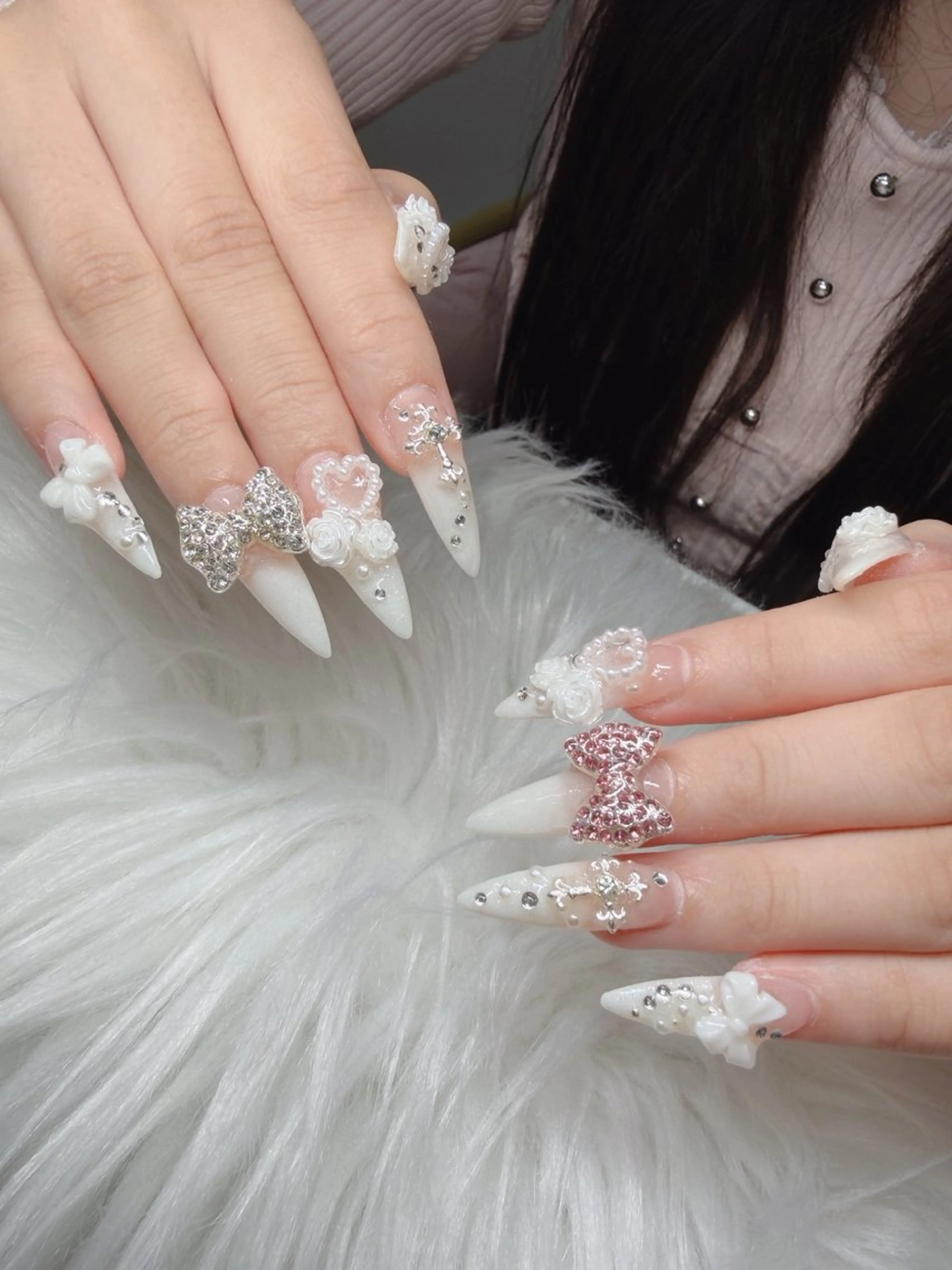 ネイル 長さ出し グラデーション 卒業式 キラキラネイル マグネットネイル Lee Nailsのネイルデザイン