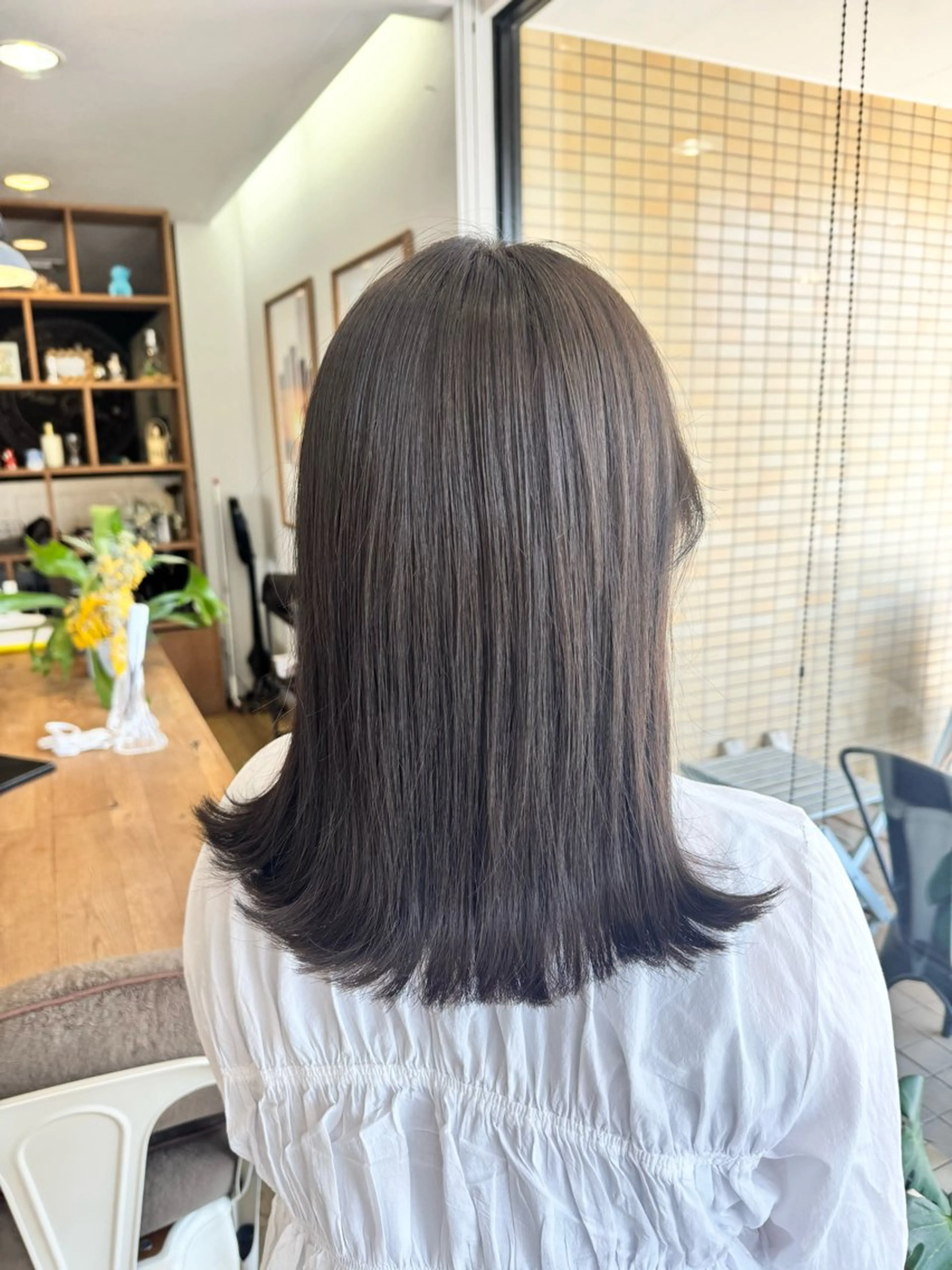 ロング カラー アッシュ アッシュグレー カット ヘアカラー トリートメント ツキダテ ユイのヘアスタイル
