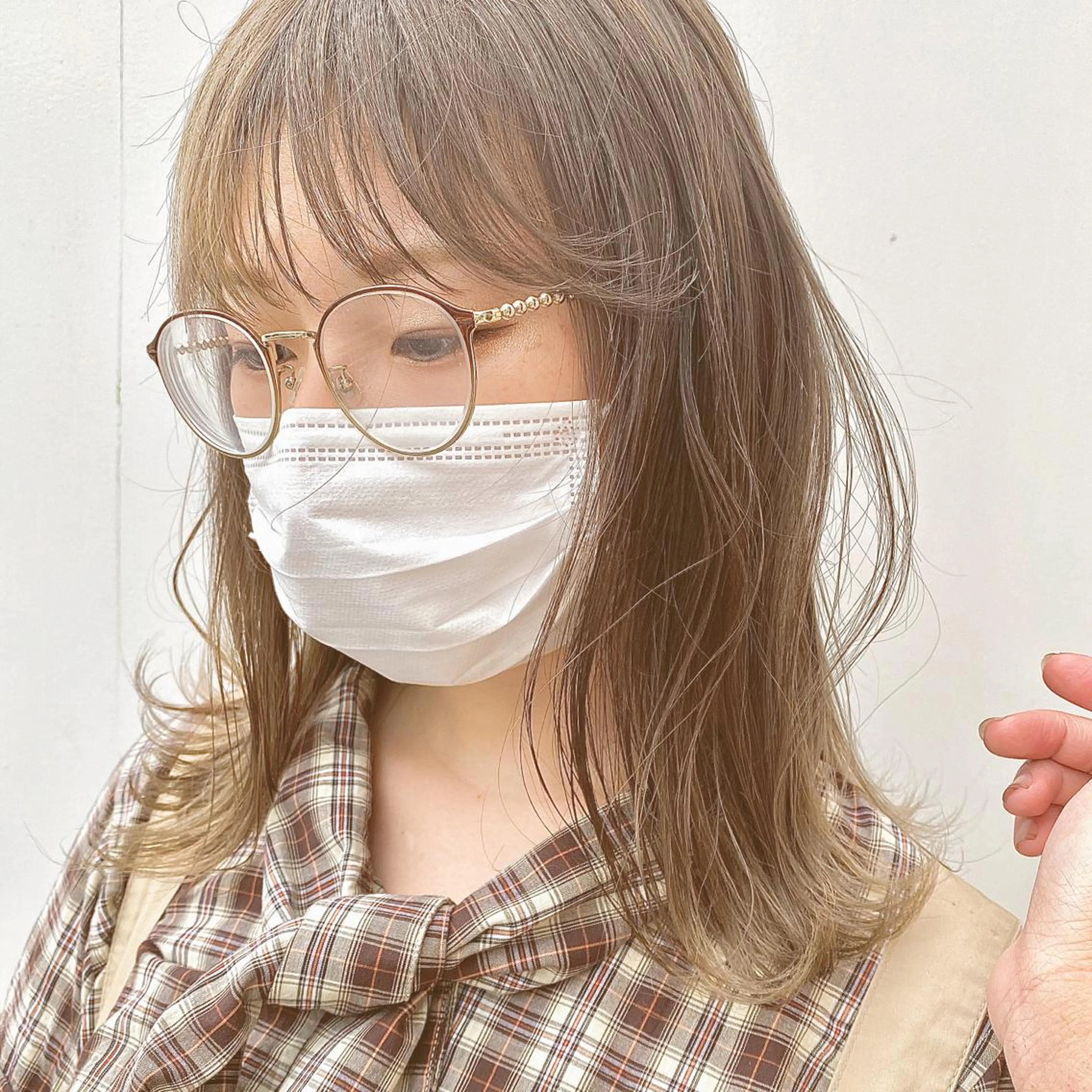 セミロング カラー 大野 あさみのヘアスタイル