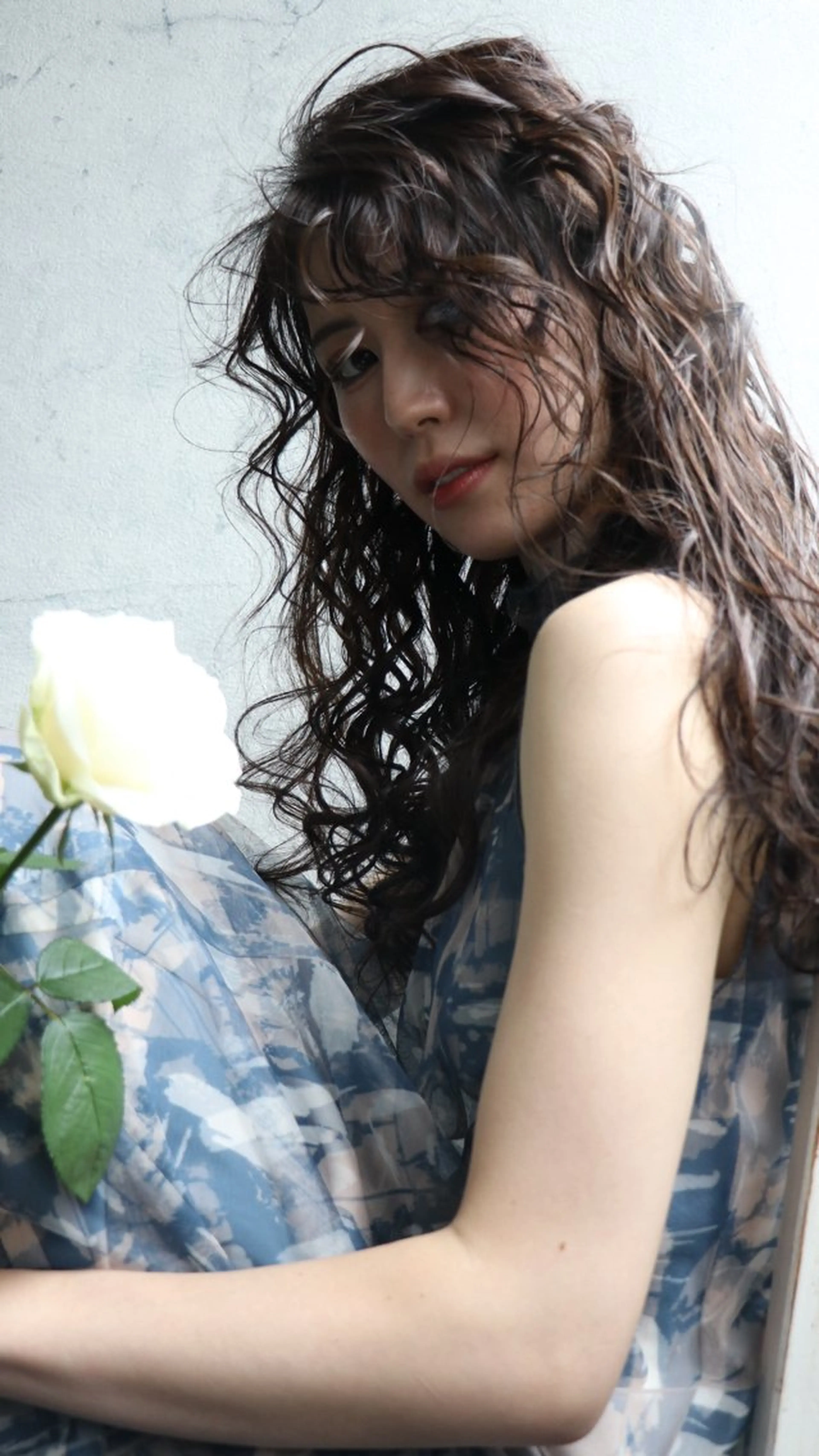 ロング カラー アッシュ アッシュグレー アッシュグレージュ グレージュ カット ヘアカラー TELA所属・原田 和幸のエステ・リラクイメージ