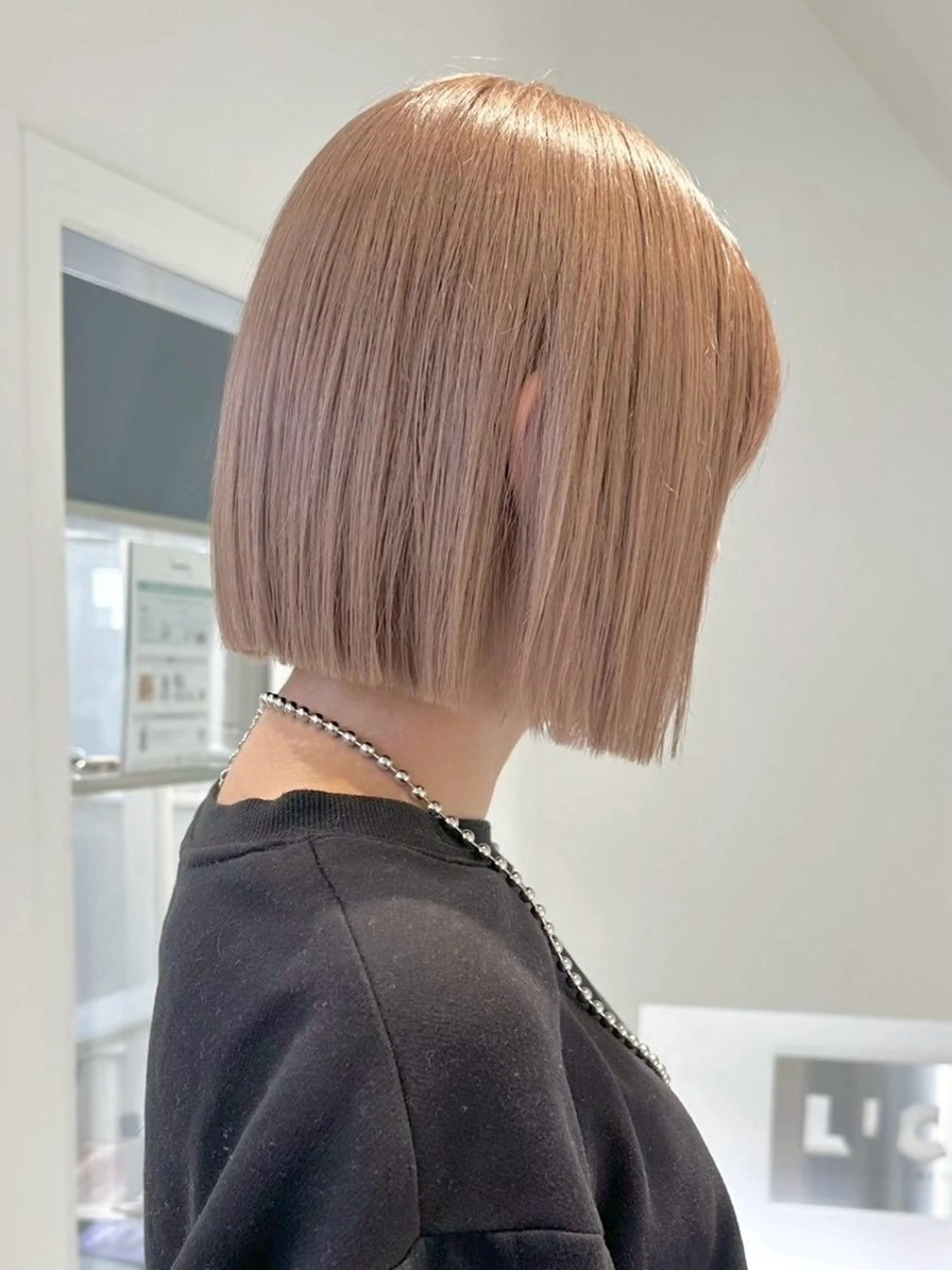 ミディアム カラー ベージュカラー ミルクティーベージュ うる艶カラー 🪐💫serenaのヘアスタイル