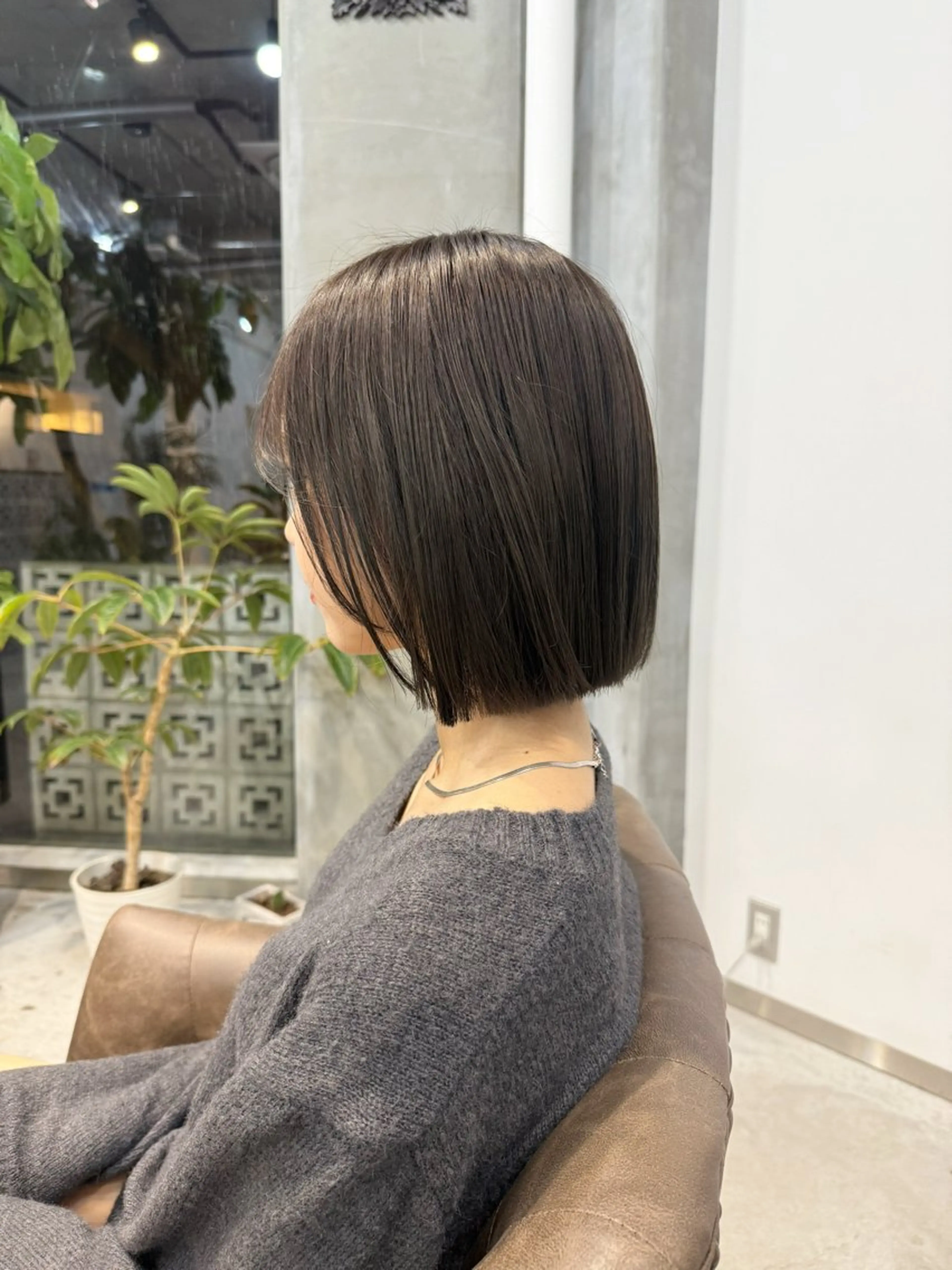 ショート カラー グレージュ ボブ カット ヘアカラー カイリ /レイヤーカットのヘアスタイル