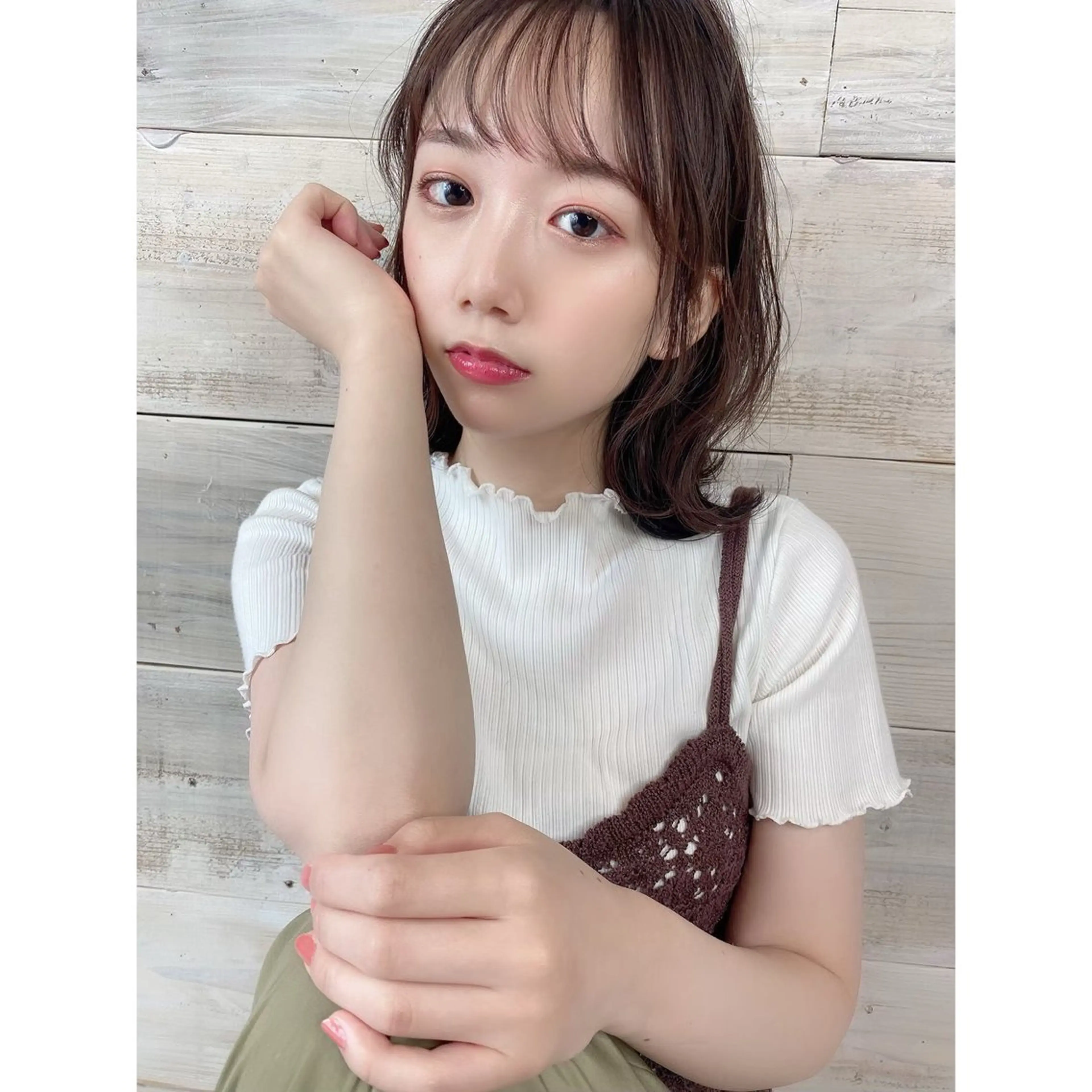 ミディアム カラー レイヤーカット/ 透明感カラー/白石のヘアスタイル