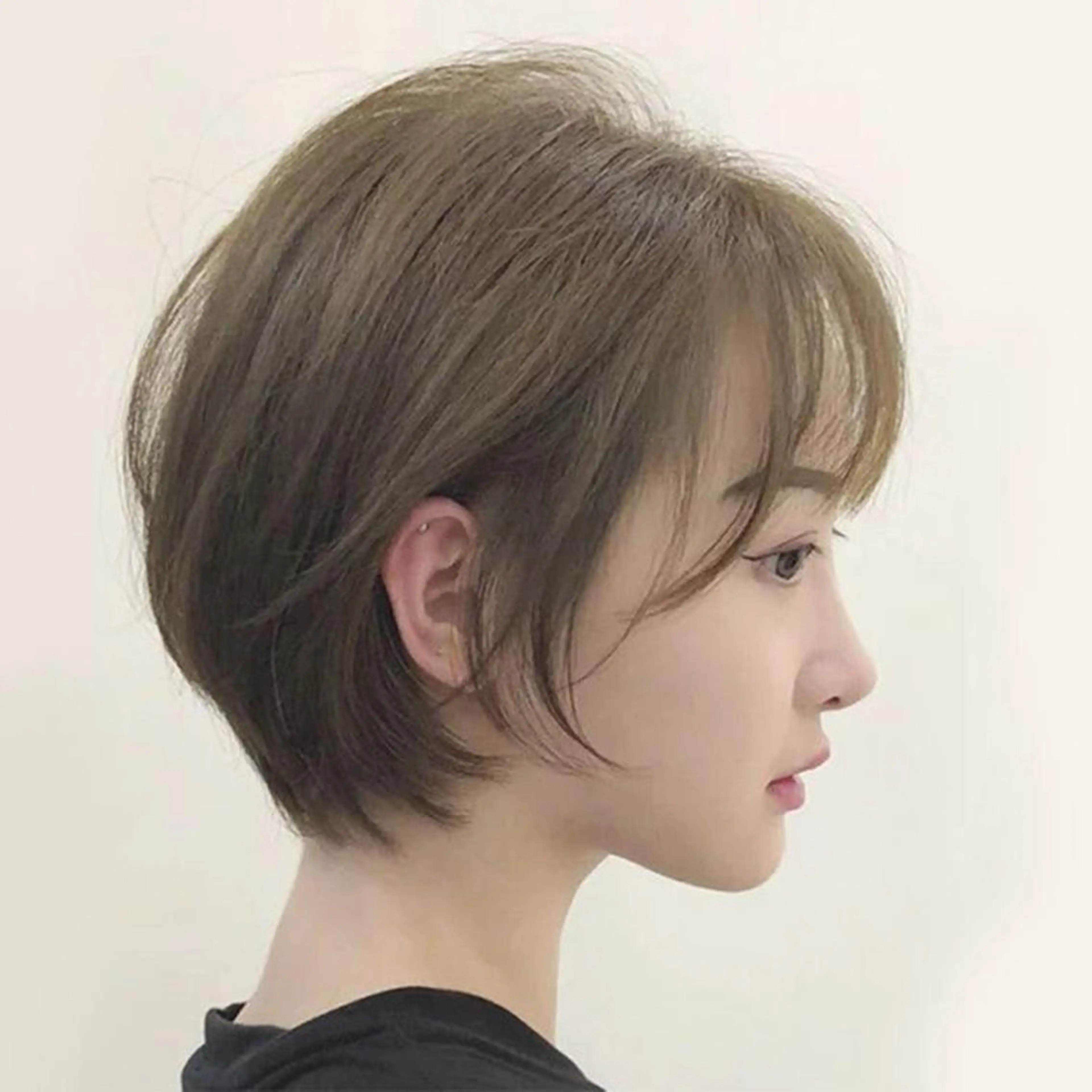 ショート カラー 吉田一輝 外国人パーマのヘアスタイル