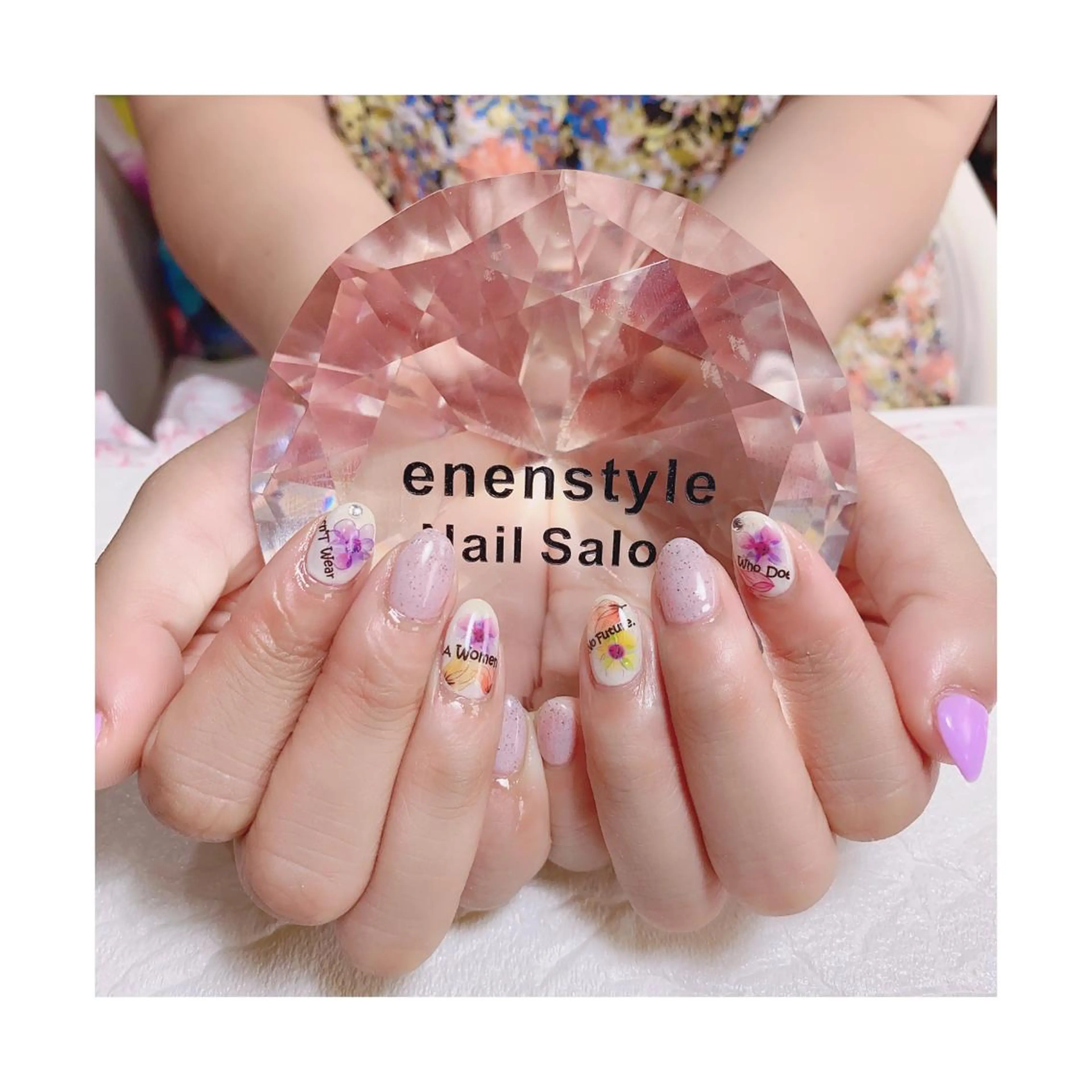 ミディアム ネイル 👑enen style👑のネイルデザイン