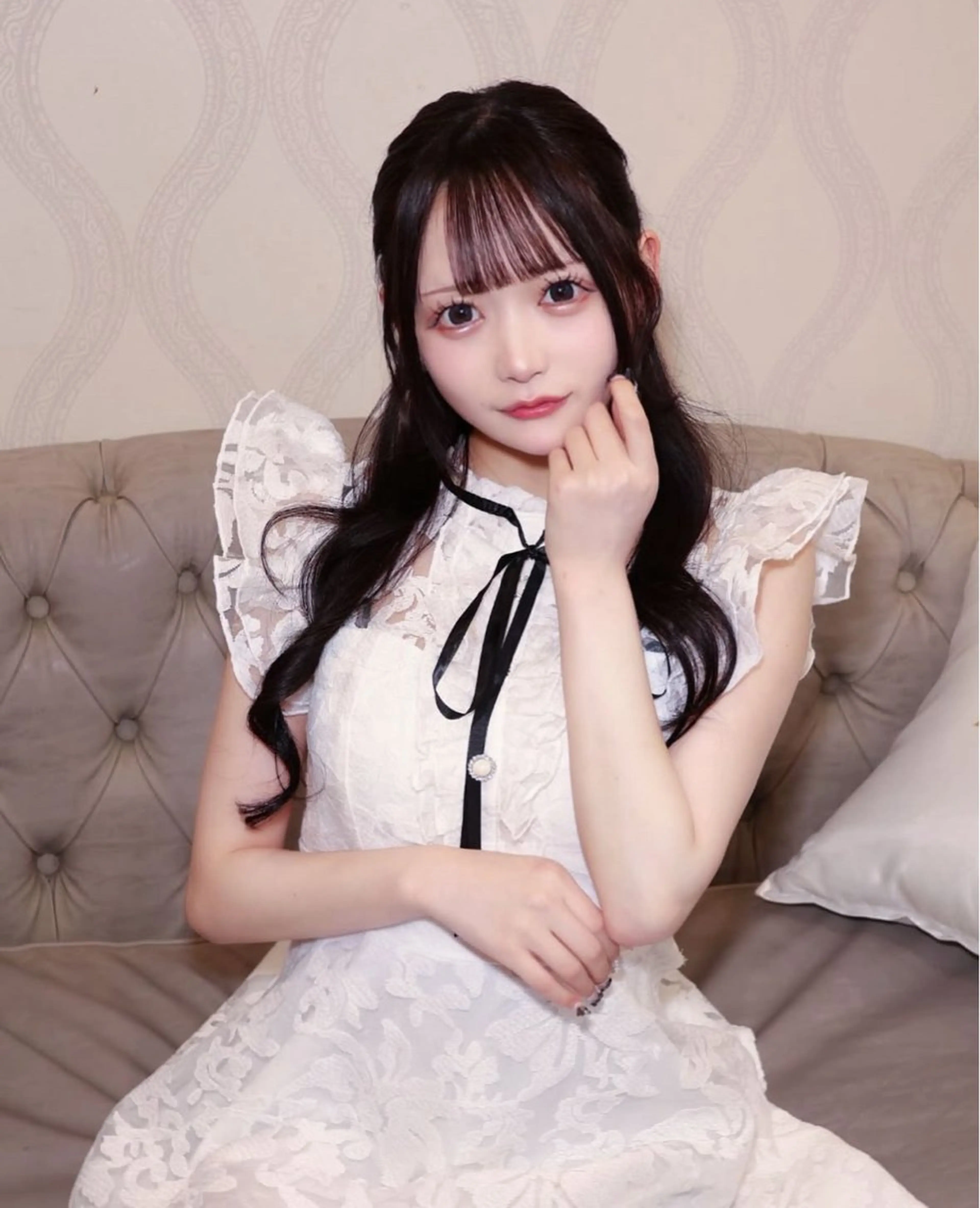 セミロング カラー シールエクステ ブリーチ ダブルカラー イヤリングカラー ハイライトカラー 🧸髪質改善ケアカラ ー/アイドル前髪🧸のヘアスタイル