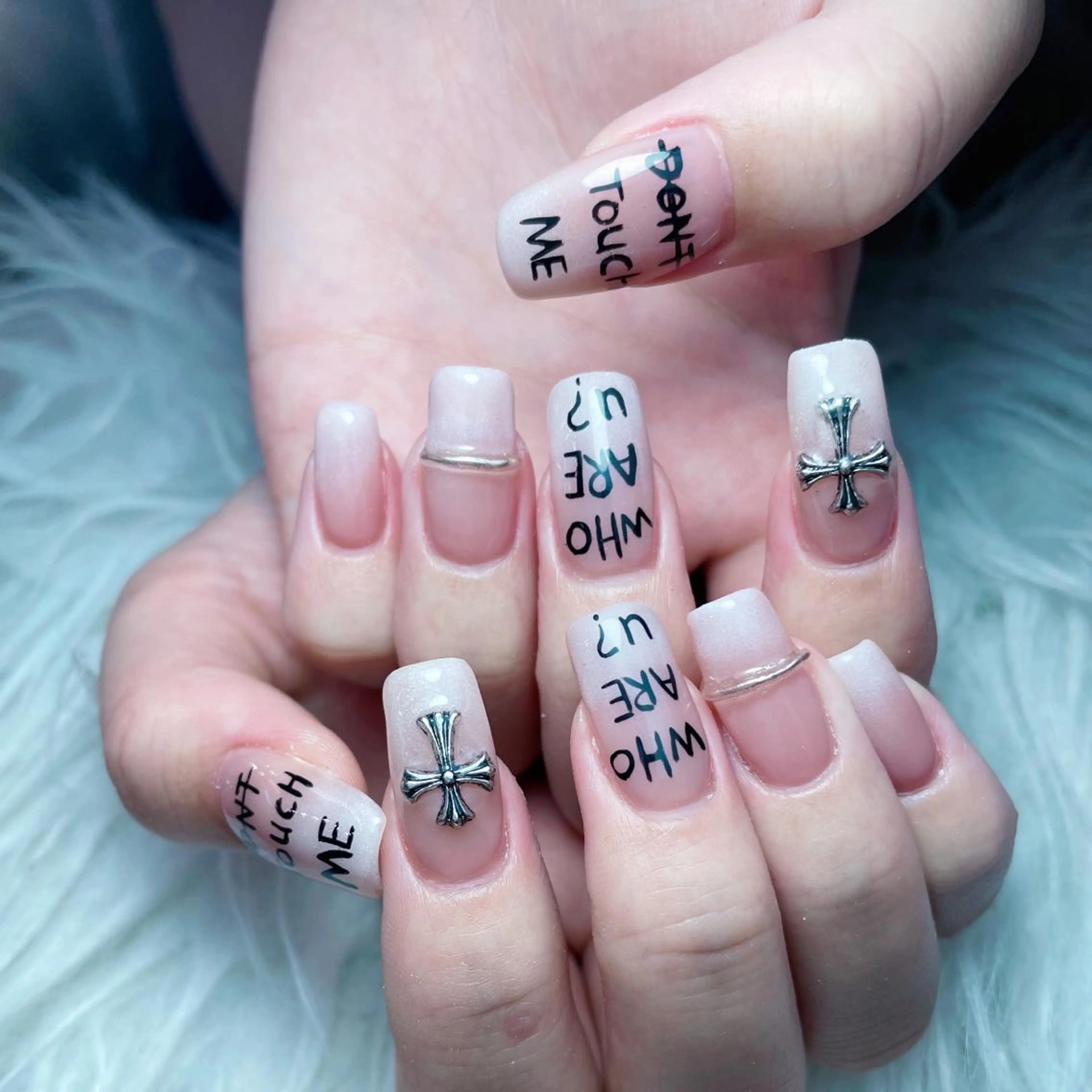 ネイル グラデーション ミラーネイル ワンホンネイル ハンドネイル NailPrincess所属・princess スカルプ専門店のネイルデザイン