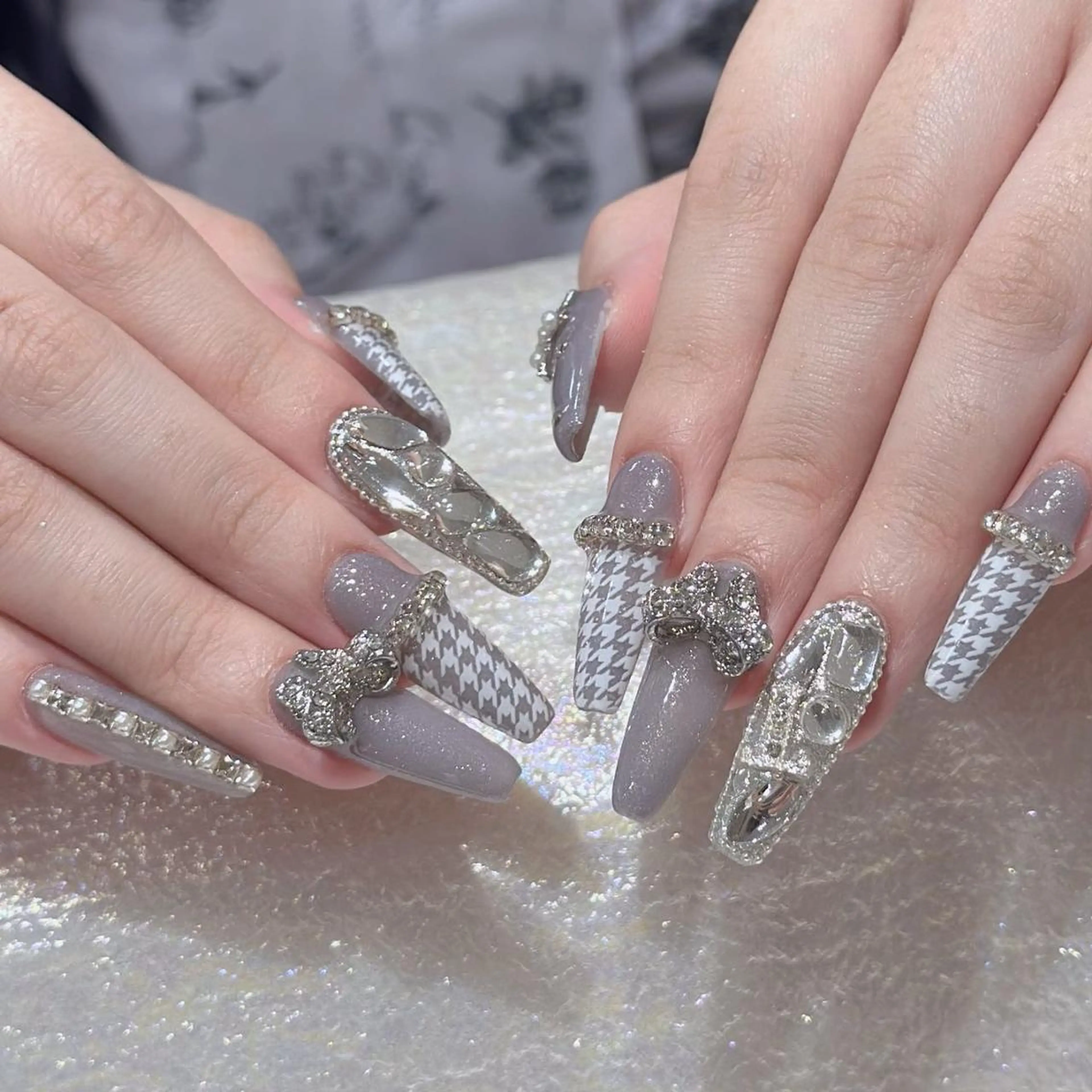 ネイル ハンドネイル Queens ひなのネイルデザイン