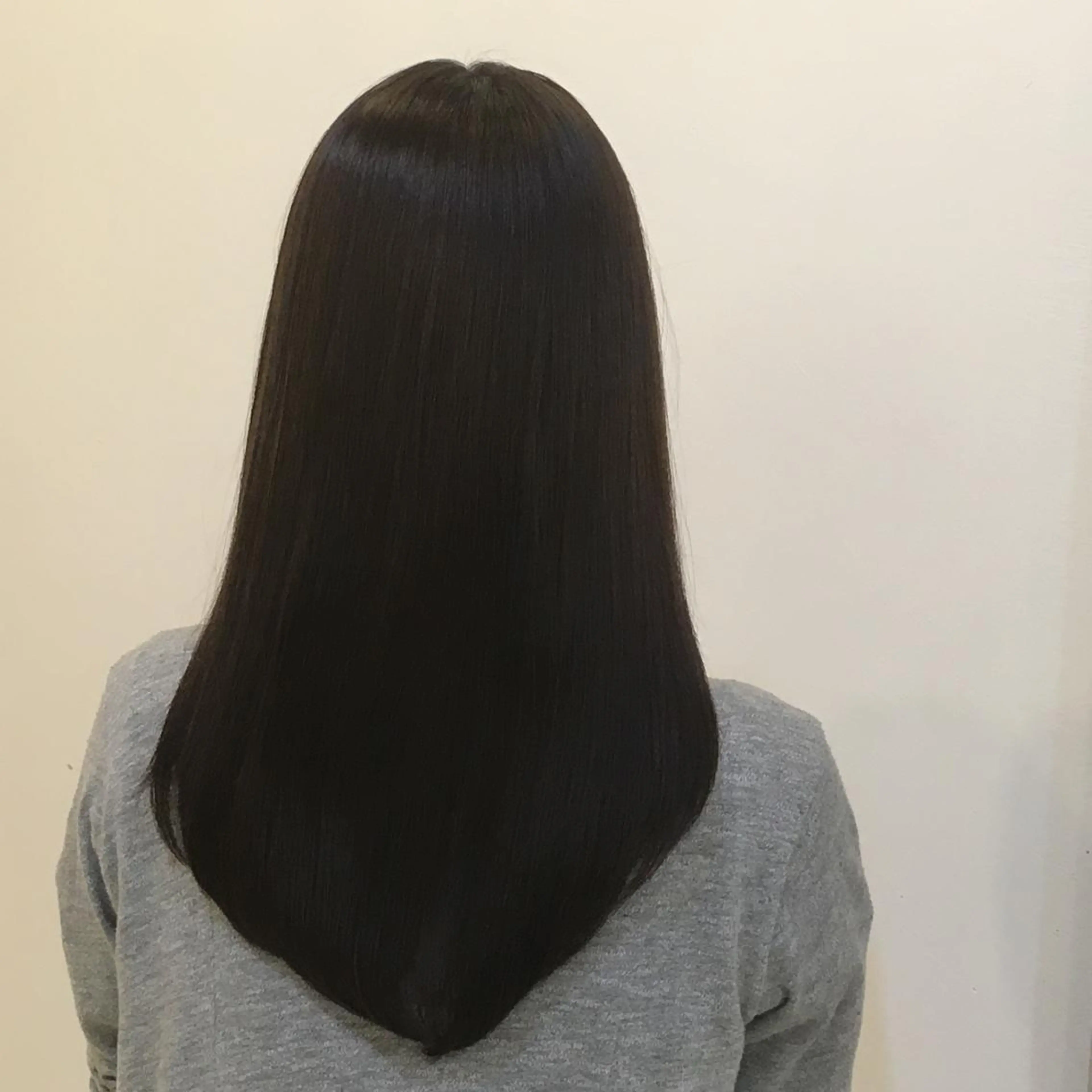 セミロング ロング カラー 髪質改善 トリートメント メンズ眉毛ITSUK Iメンズ専門　新宿の眉毛・アイブロウイメージ