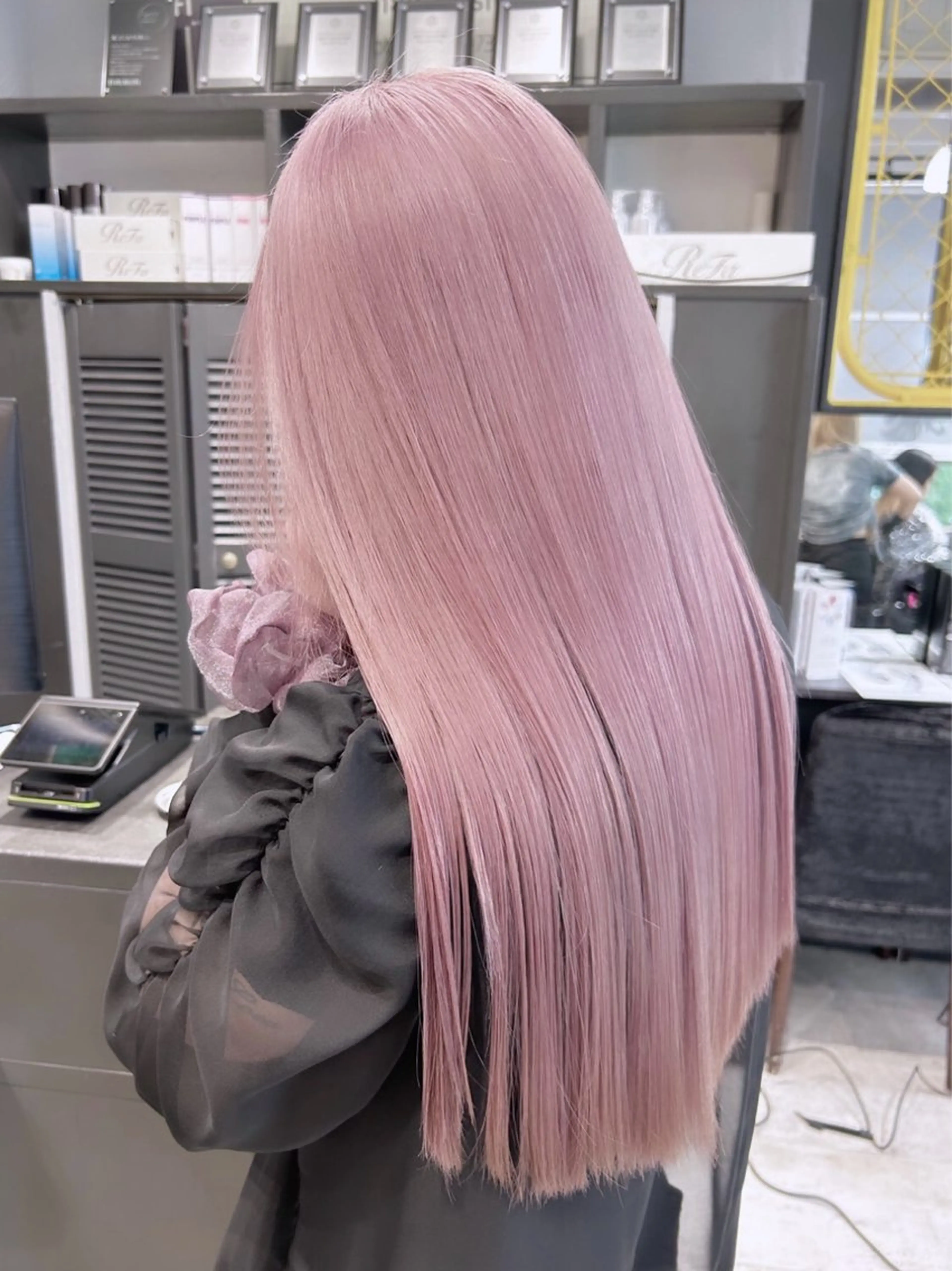 ロング カラー ヘアアレンジ 切りっぱなしボブ ショートボブ ベージュカラー ブリーチ ケアブリーチ ヘアカラー トリートメント GiseL天神カラー 髪質改善/ブリーチのヘアスタイル