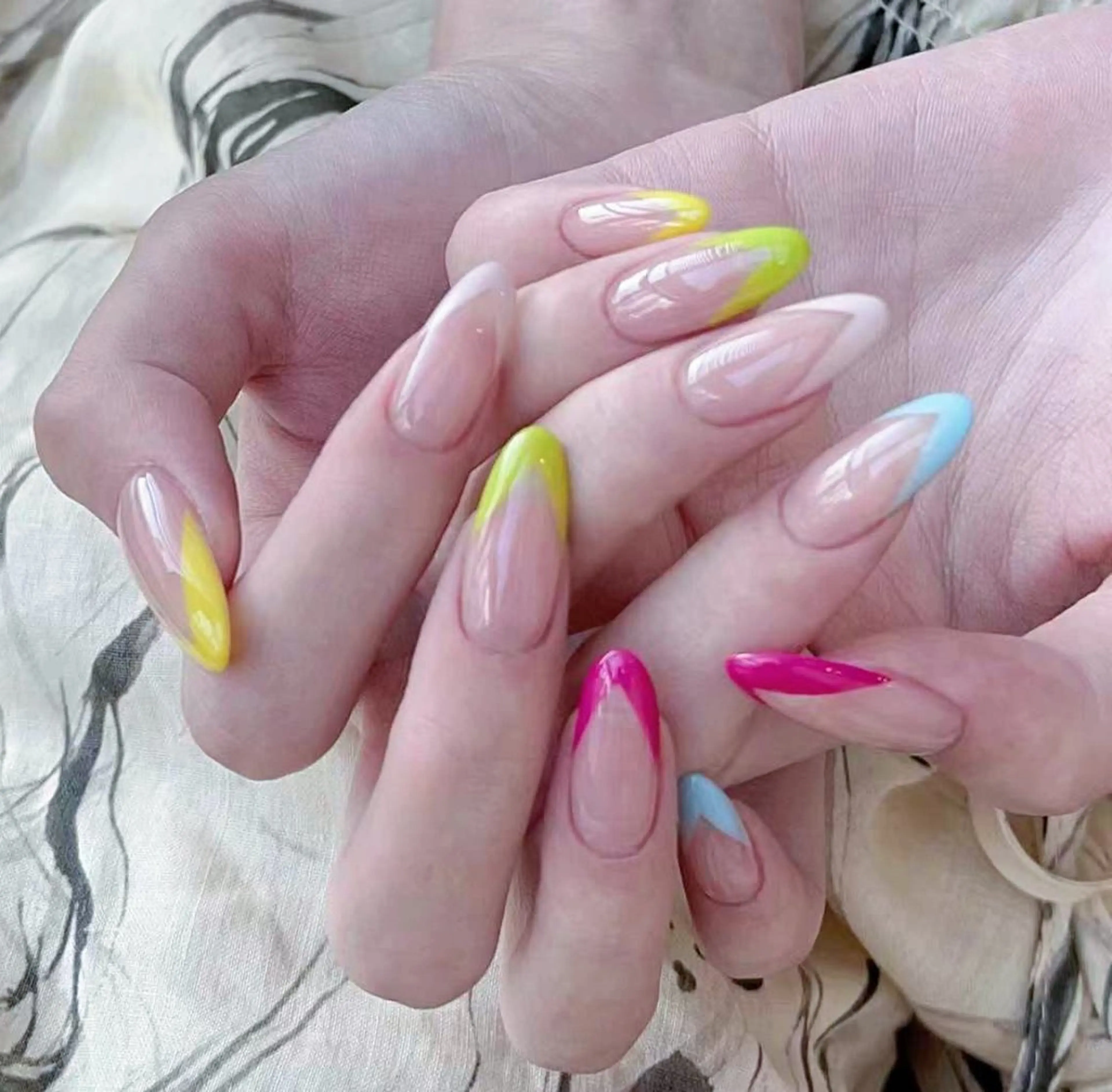 ネイル MoonNail ユリ🌸のネイルデザイン