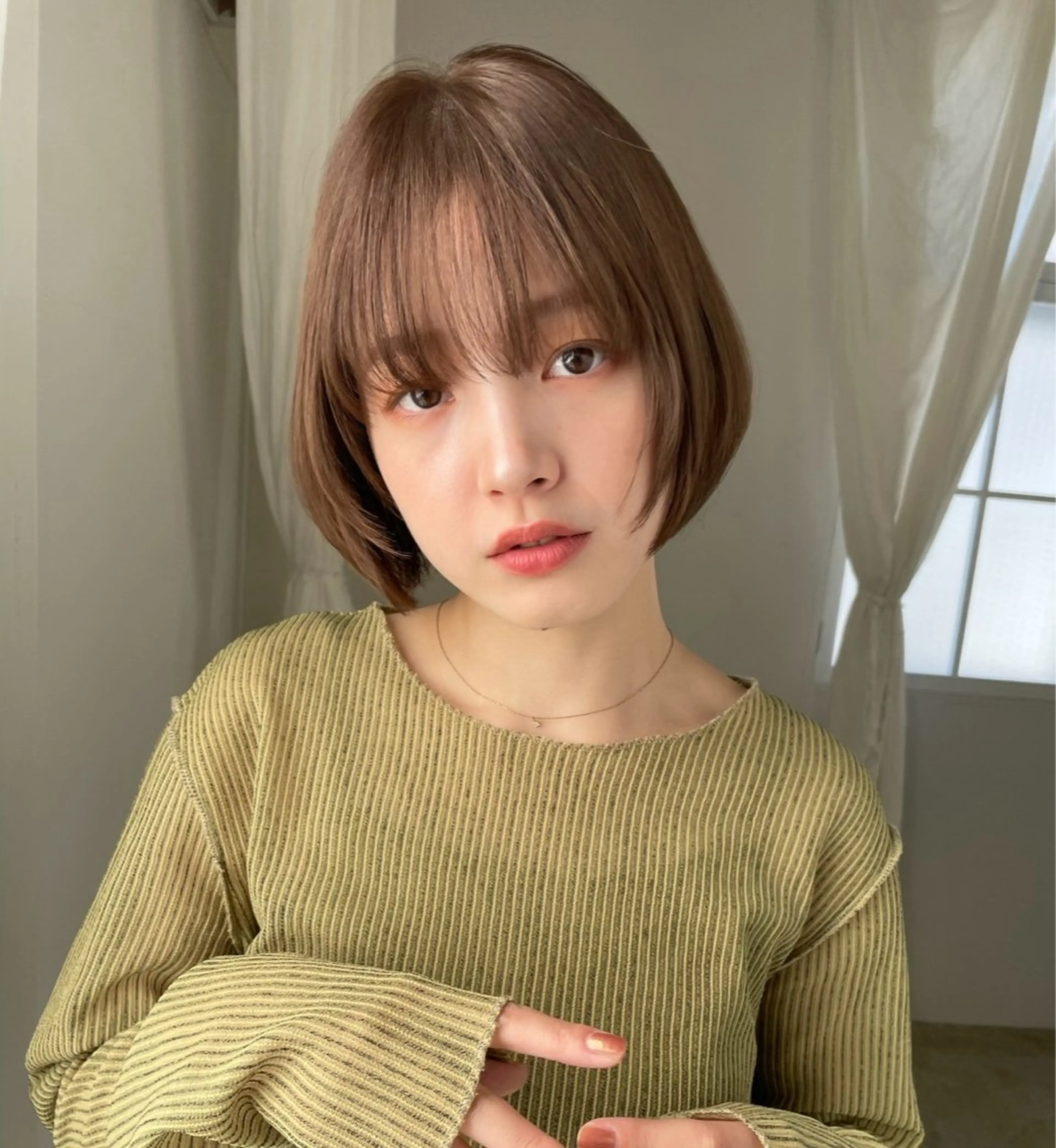 ショート カラー ベージュカラー 小顔カット カット ヘアカラー Saki/お悩み解決 /似合わせカットのヘアスタイル