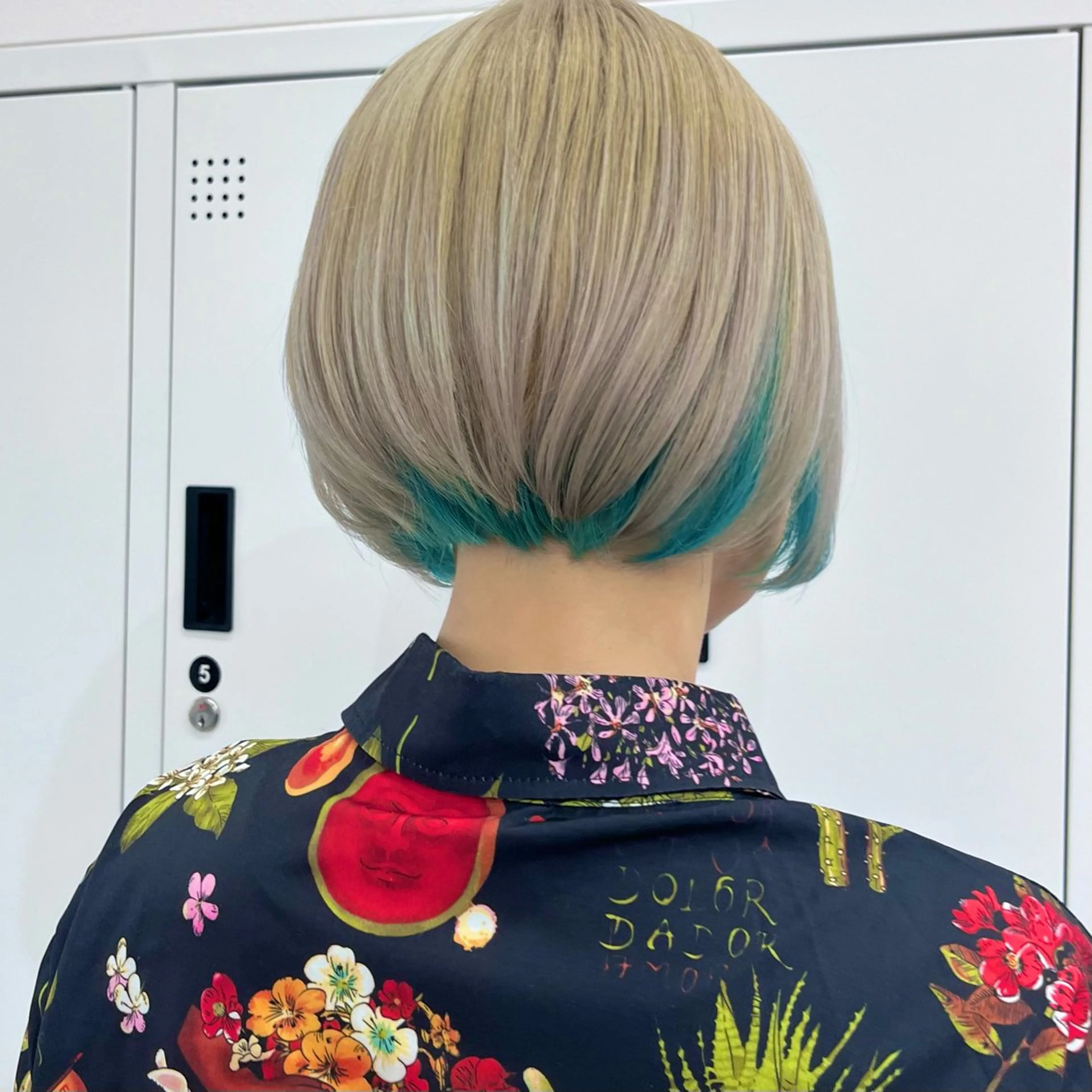 ショート カラー ヘアアレンジ 𝐠𝐢𝐫𝐥𝐲 𝐦𝐨𝐝𝐞🖤のヘアスタイル