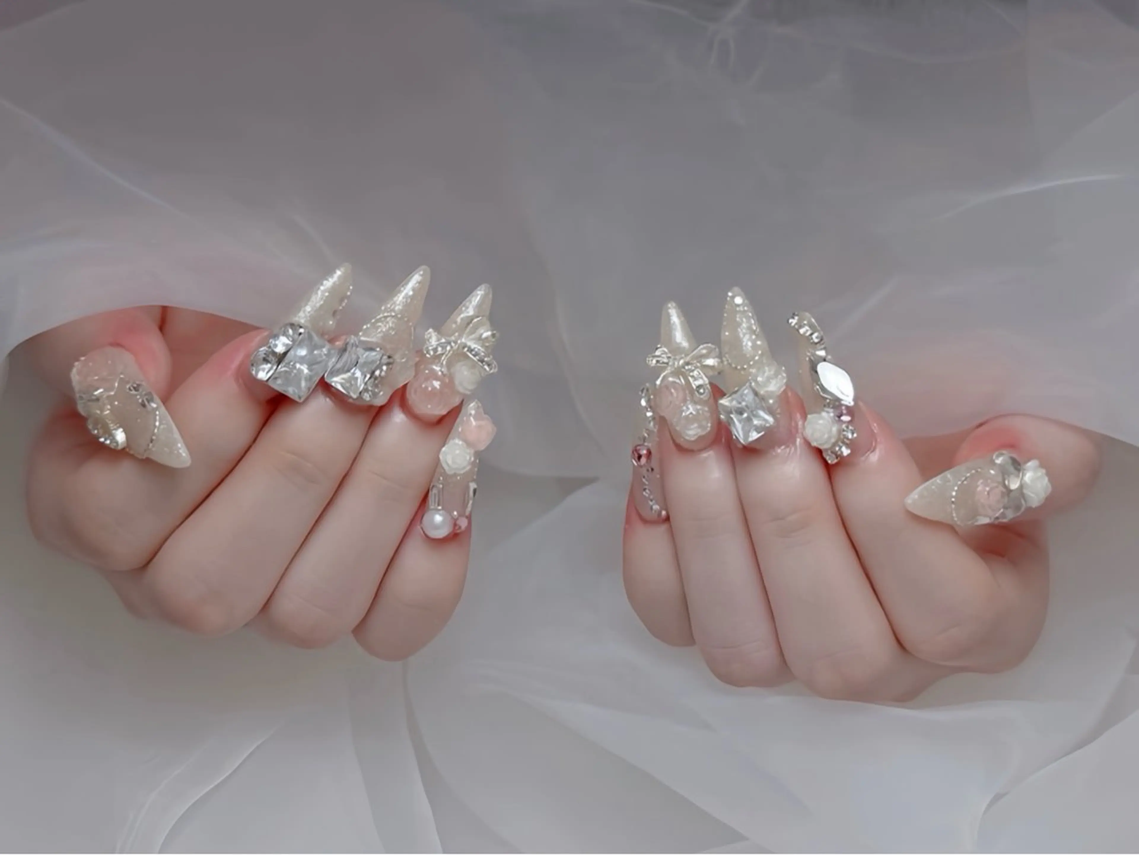 ネイル アートネイル チークネイル ジェルネイル ロングネイル マグネットネイル ハンドネイル Rin Nail 新大久保店のネイルデザイン