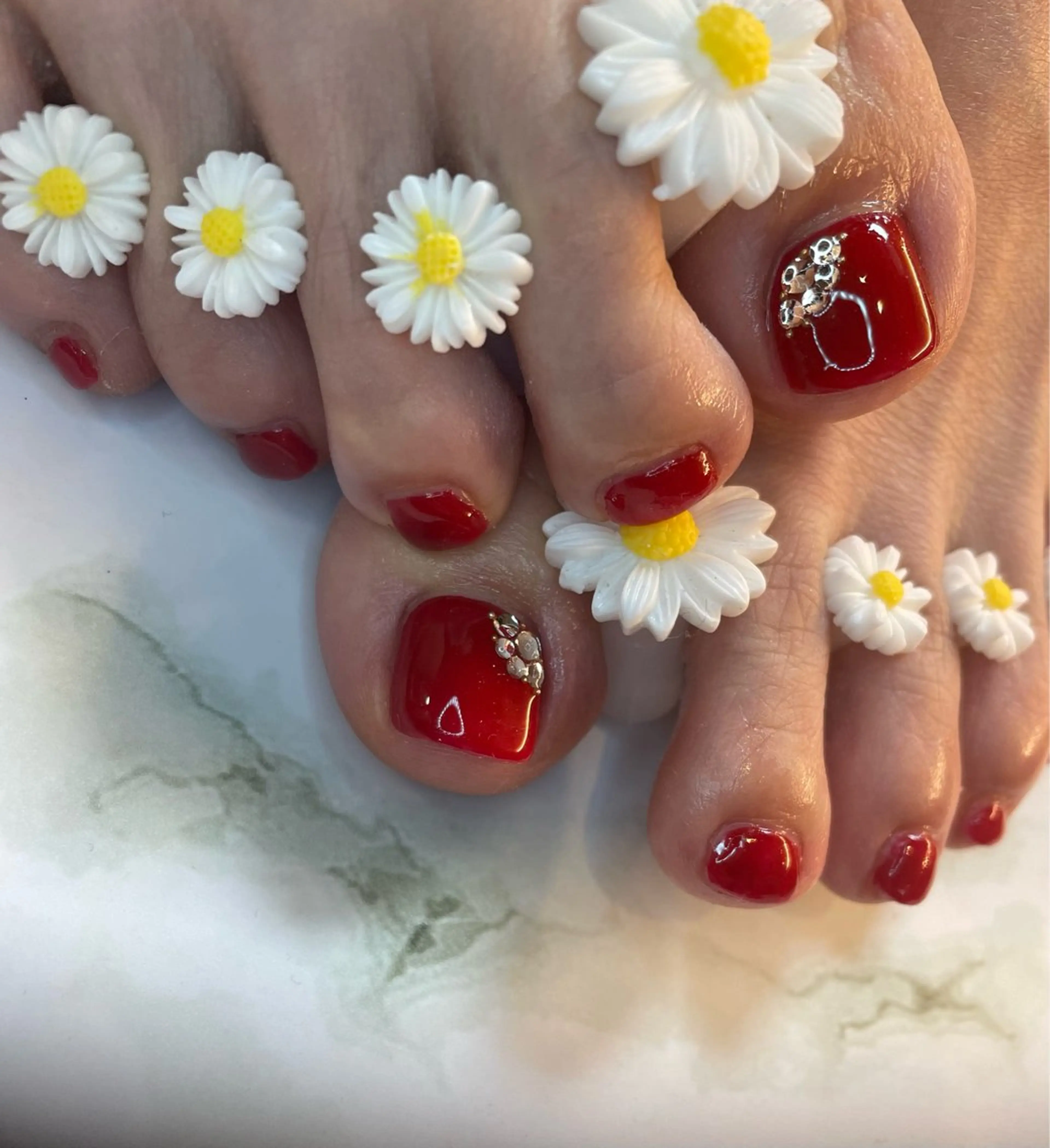 フットワンカラー➕ストーン10粒込の写真