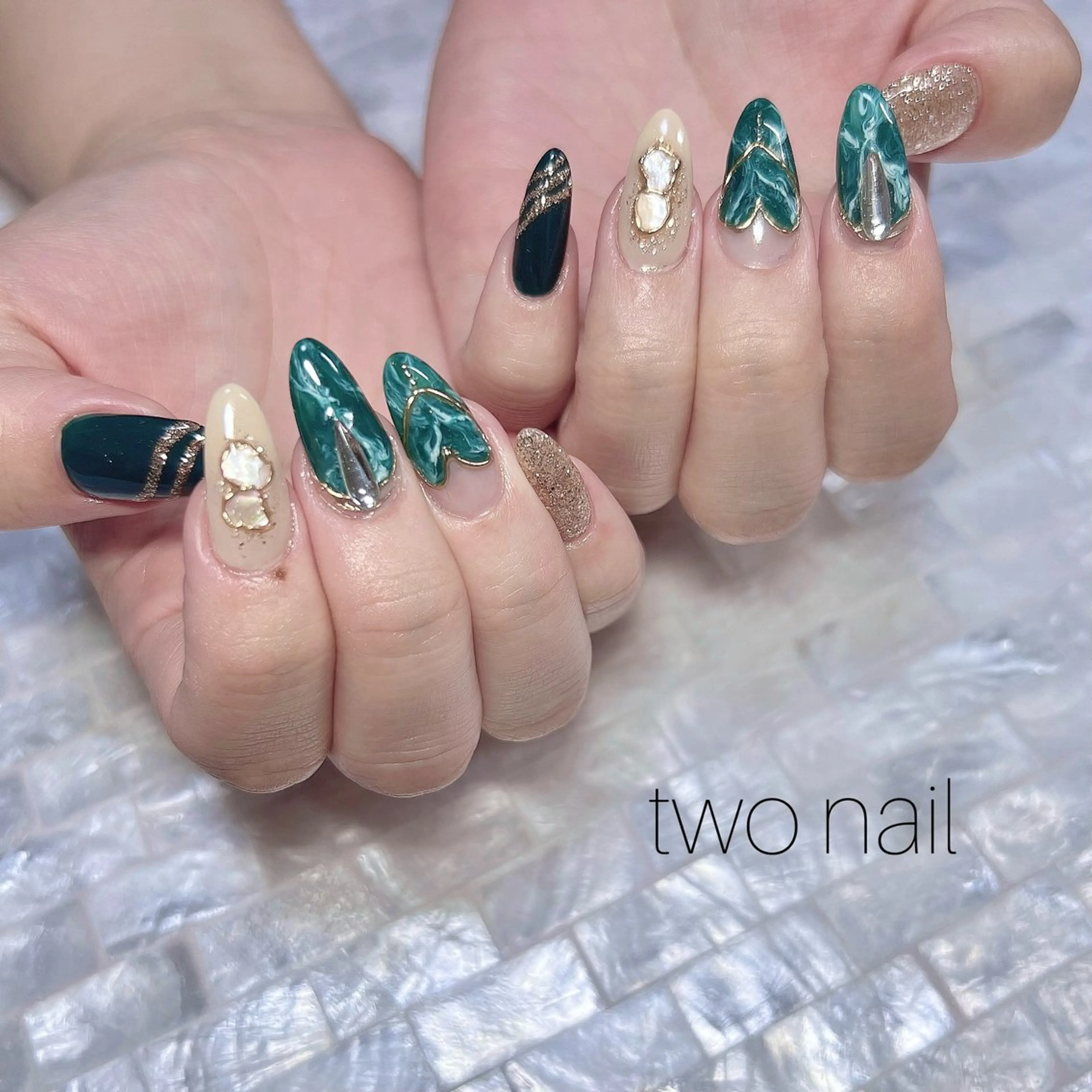 ネイル アートネイル ネイルチップ ホワイト ハンドネイル two nailのネイルデザイン