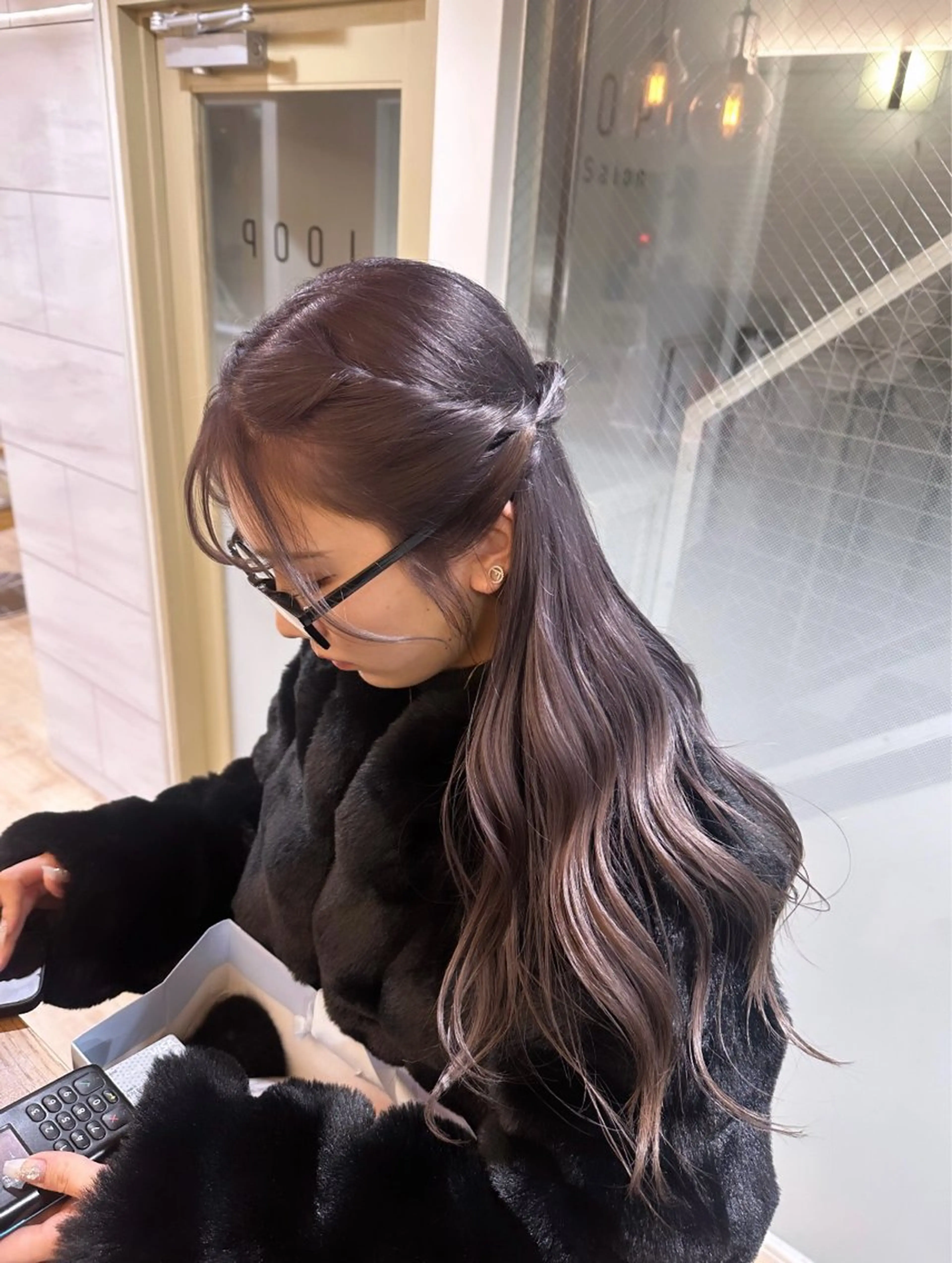 ロング カラー ブリーチ ヘアカラー トリートメント ♡韓国ヘア♡遠藤 美夢のヘアスタイル