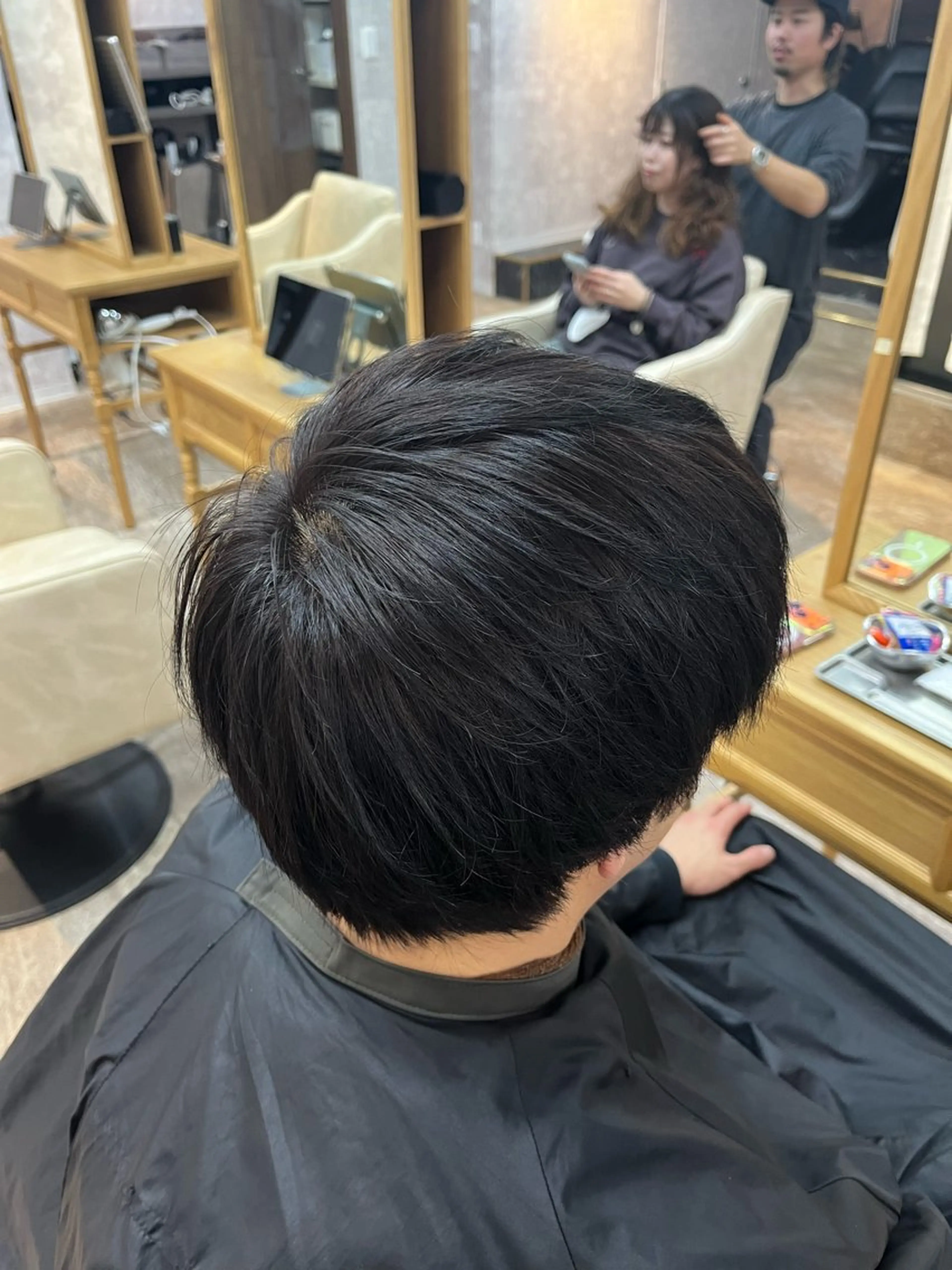 ショート ヘアカラー 縮毛矯正⚡️カラー いいじまのヘアスタイル