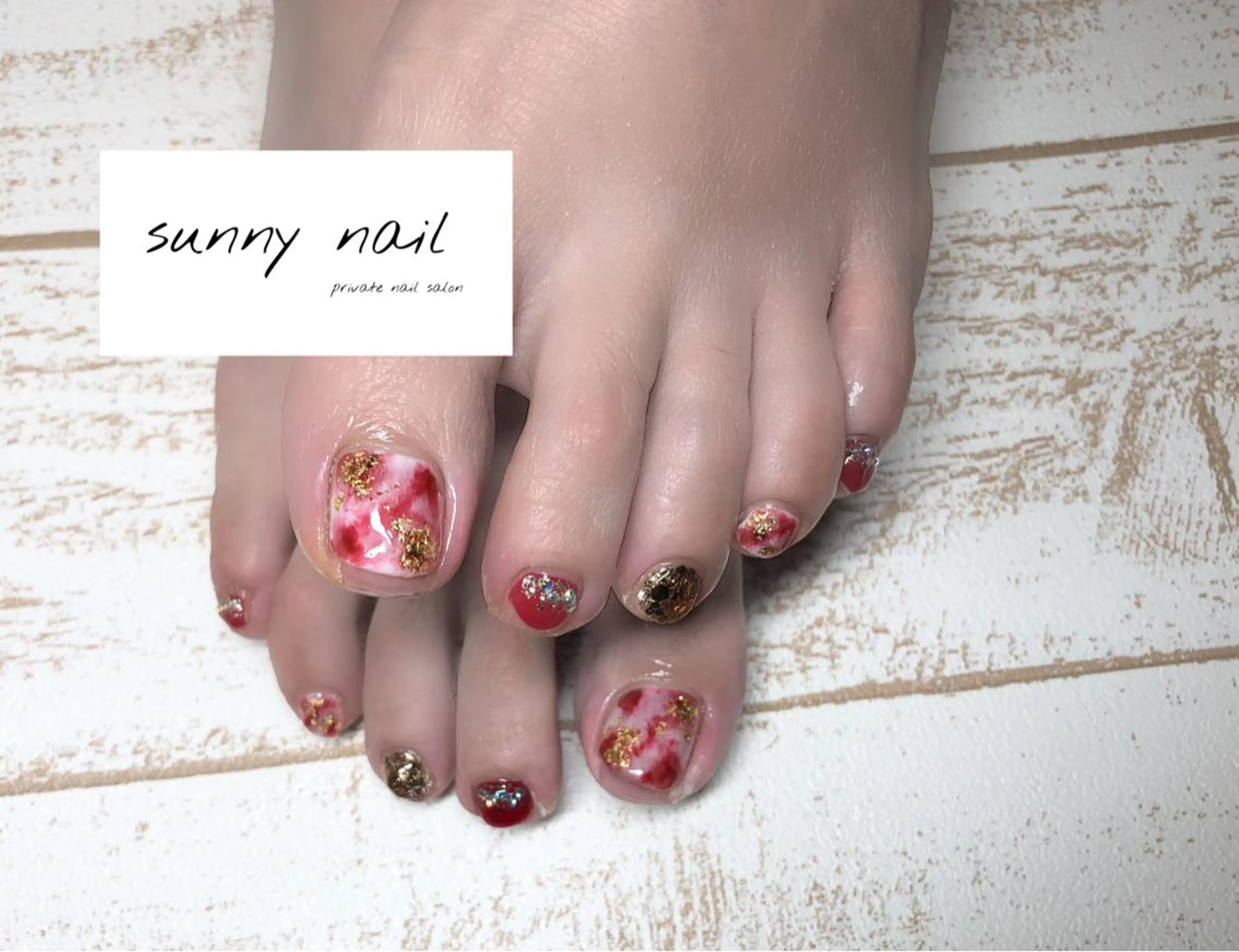ネイル アートネイル ボルドー フットネイル ジェルネイル ラメ(グリッター) sunny nailのネイルデザイン