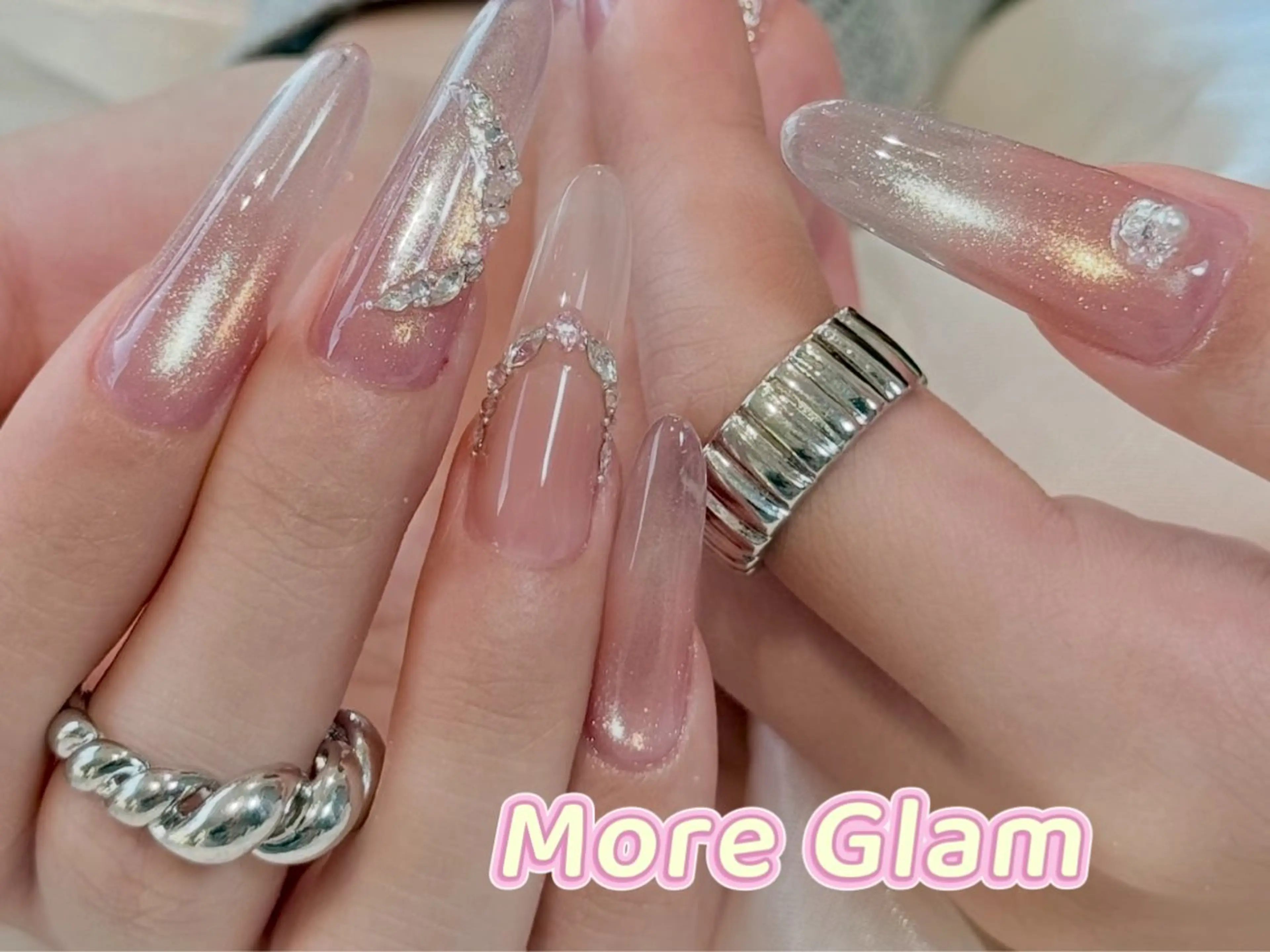 ロング more glam 原宿店のネイルデザイン