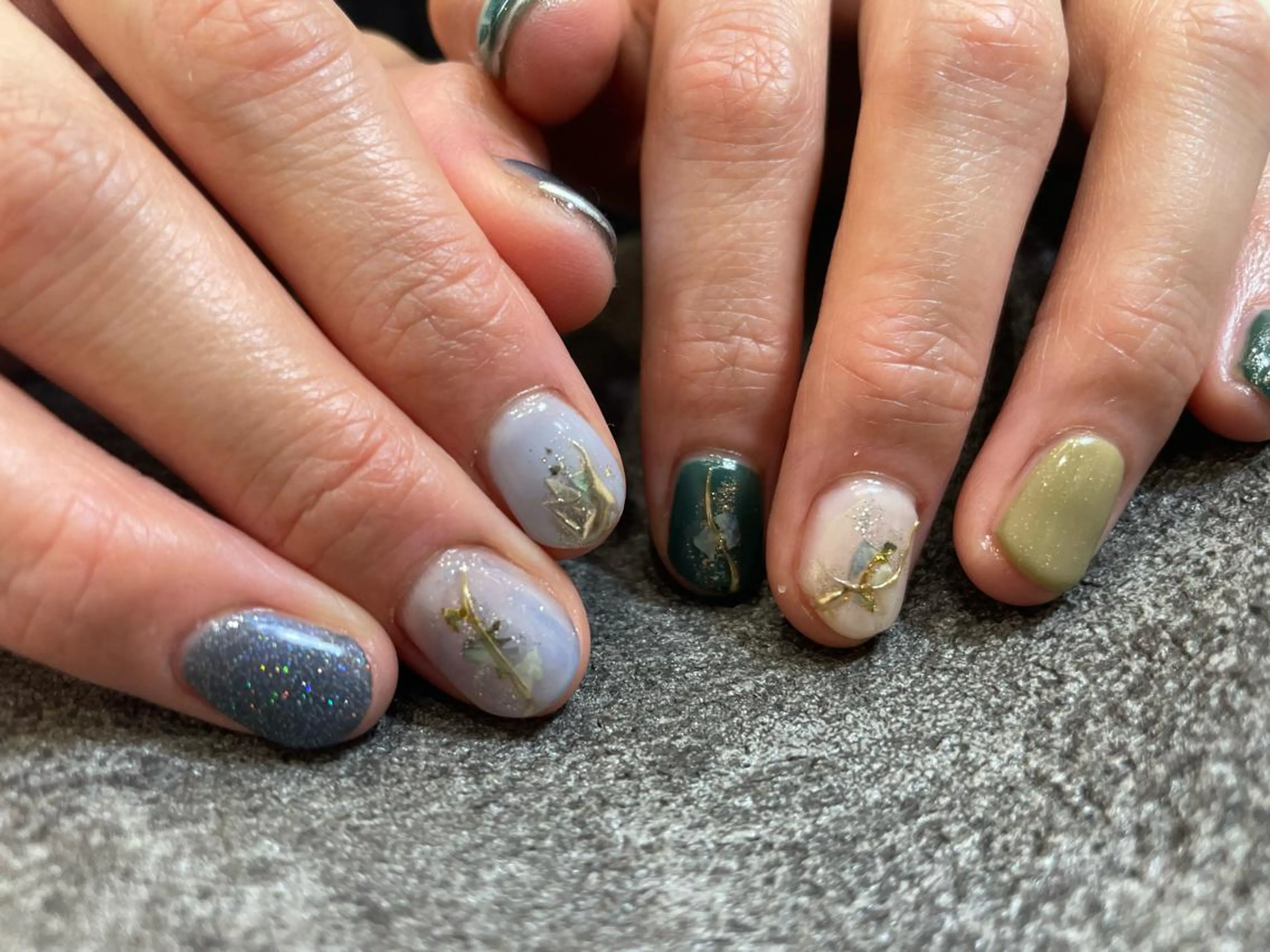 ネイル ブルー グリーン ニュアンスネイル ハンドネイル Beaute IORIのネイルデザイン