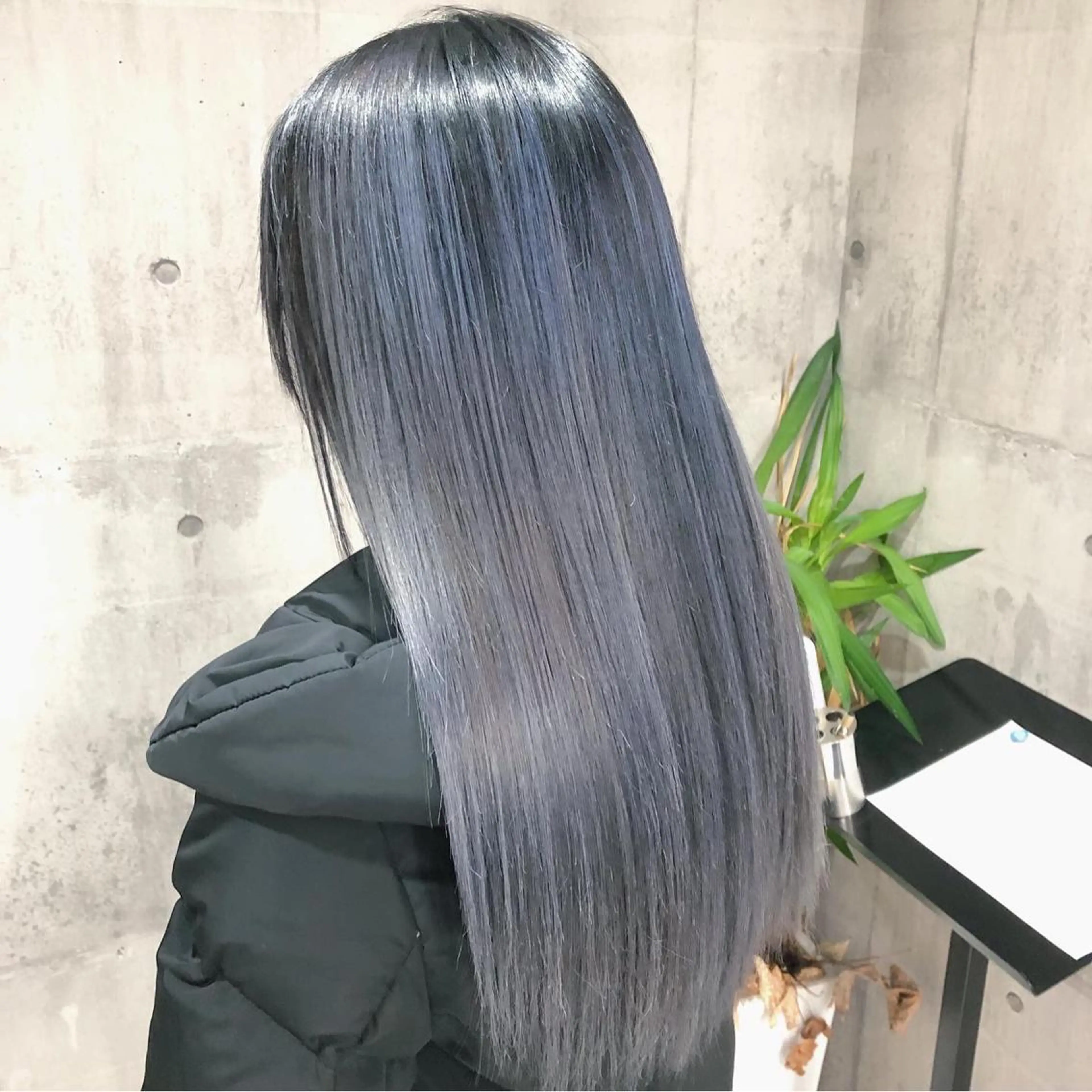 セミロング カラー セミロングパーマ アッシュ アッシュグレー アッシュグレージュ バレイヤージュ メンズ/似合わせ/骨 格矯正/真人のヘアスタイル