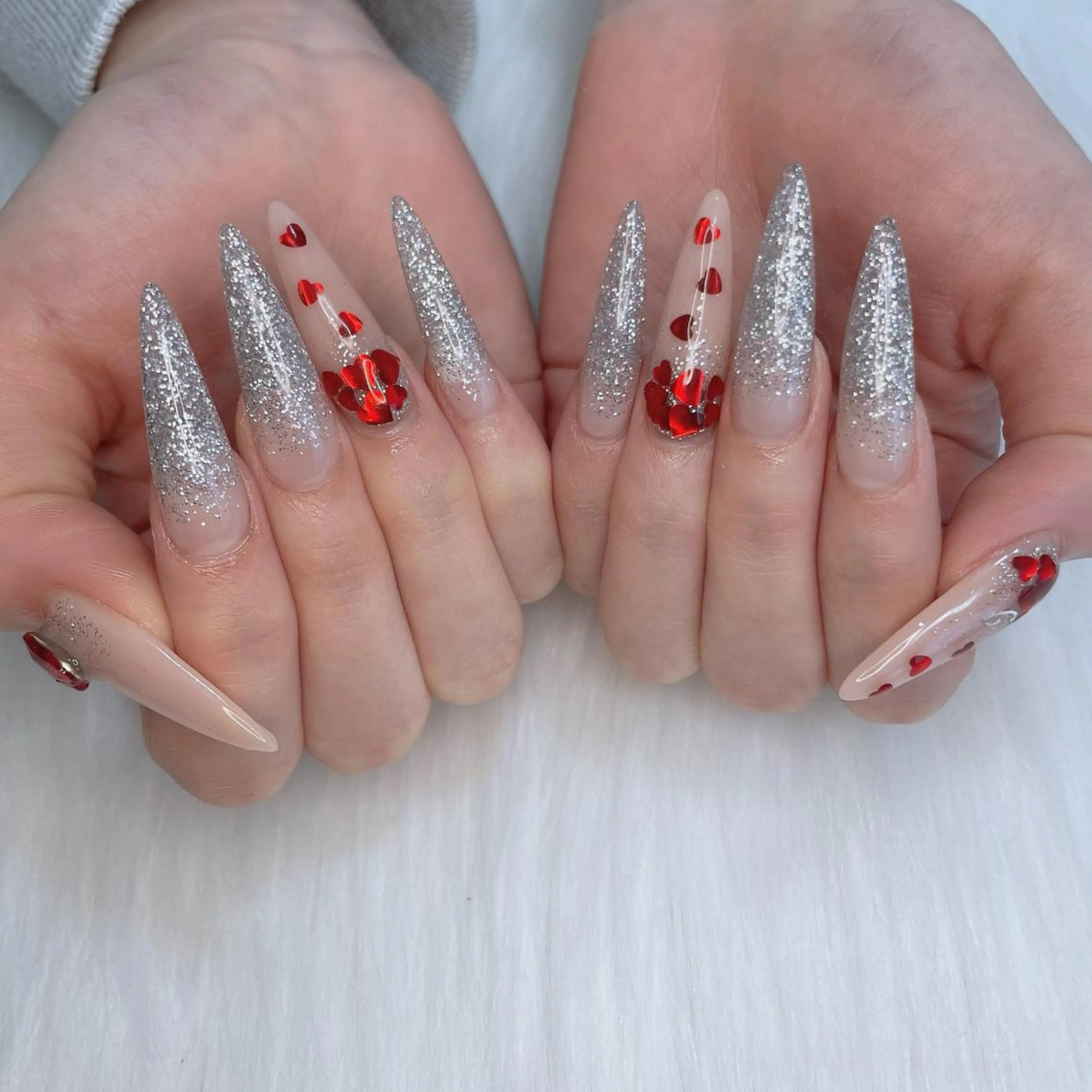 ネイル ハート ハンドネイル Kayo 💅のネイルデザイン