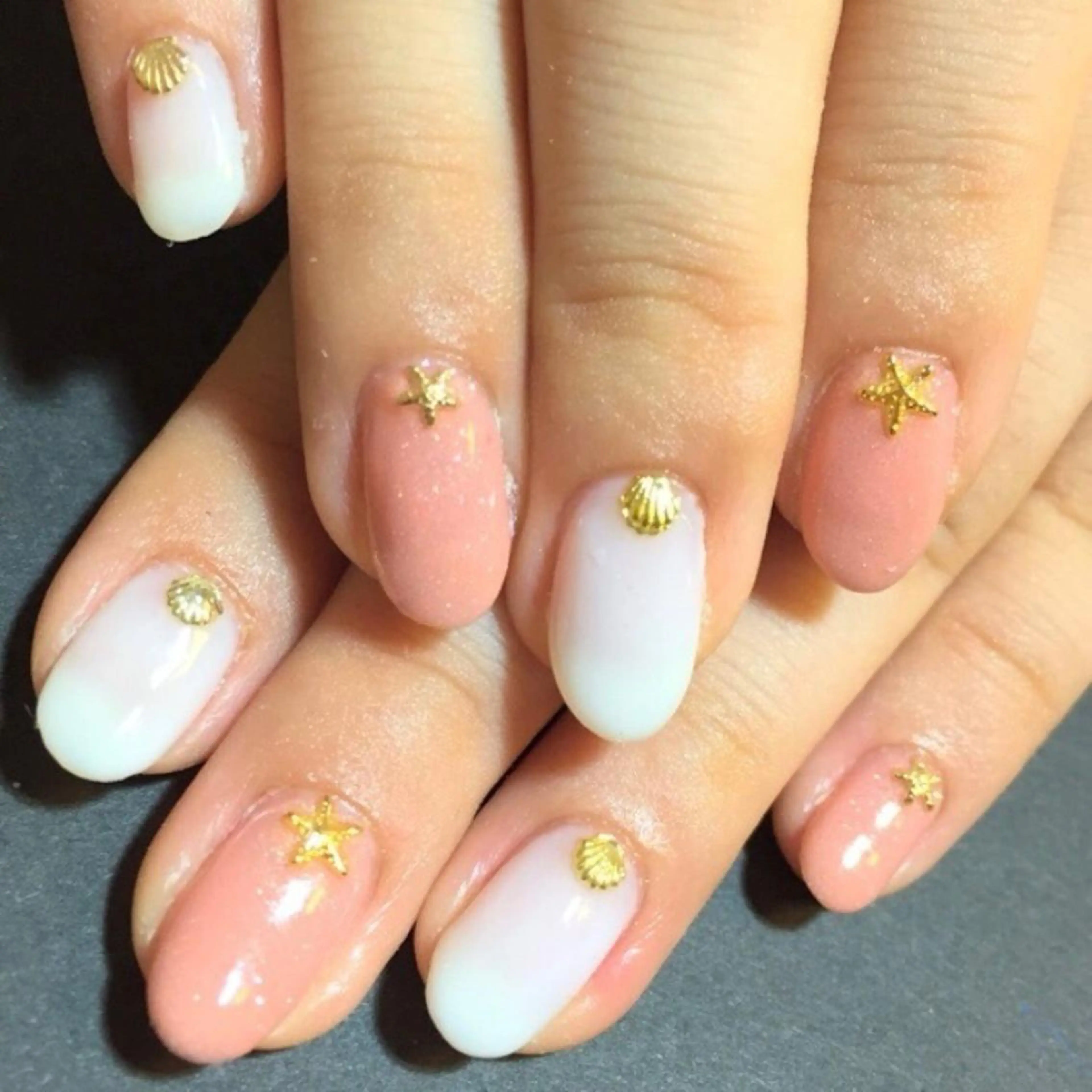 ネイル ワンカラーネイル 安藤 Charlotteのネイルデザイン