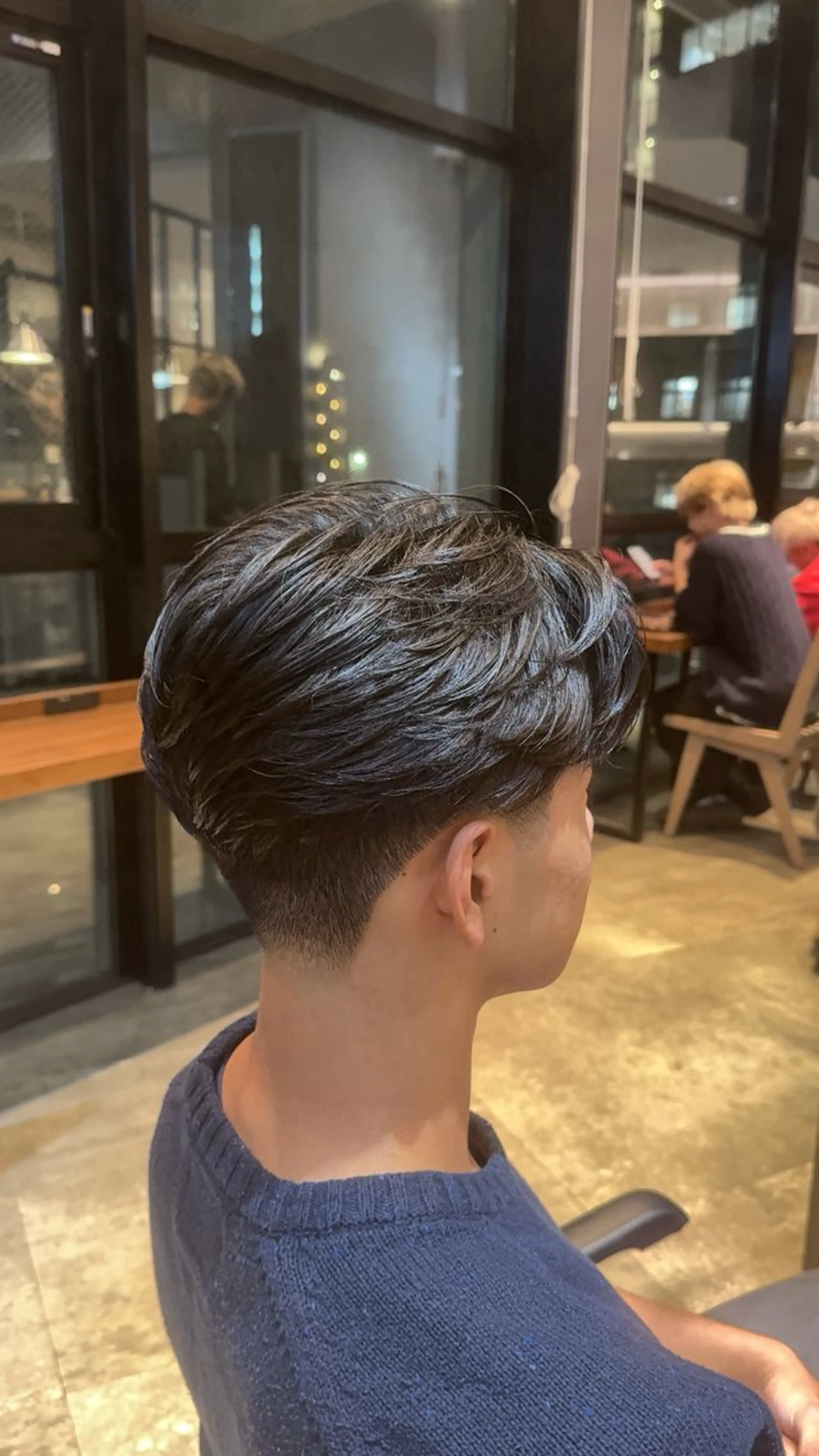 ショート メンズ センターパート フェードカット 刈り上げ ショートヘア カット パーマ トリートメント MEN’S SALON HAVANA所属・渋谷/フェード /メンズパーマ/千尋のヘアスタイル