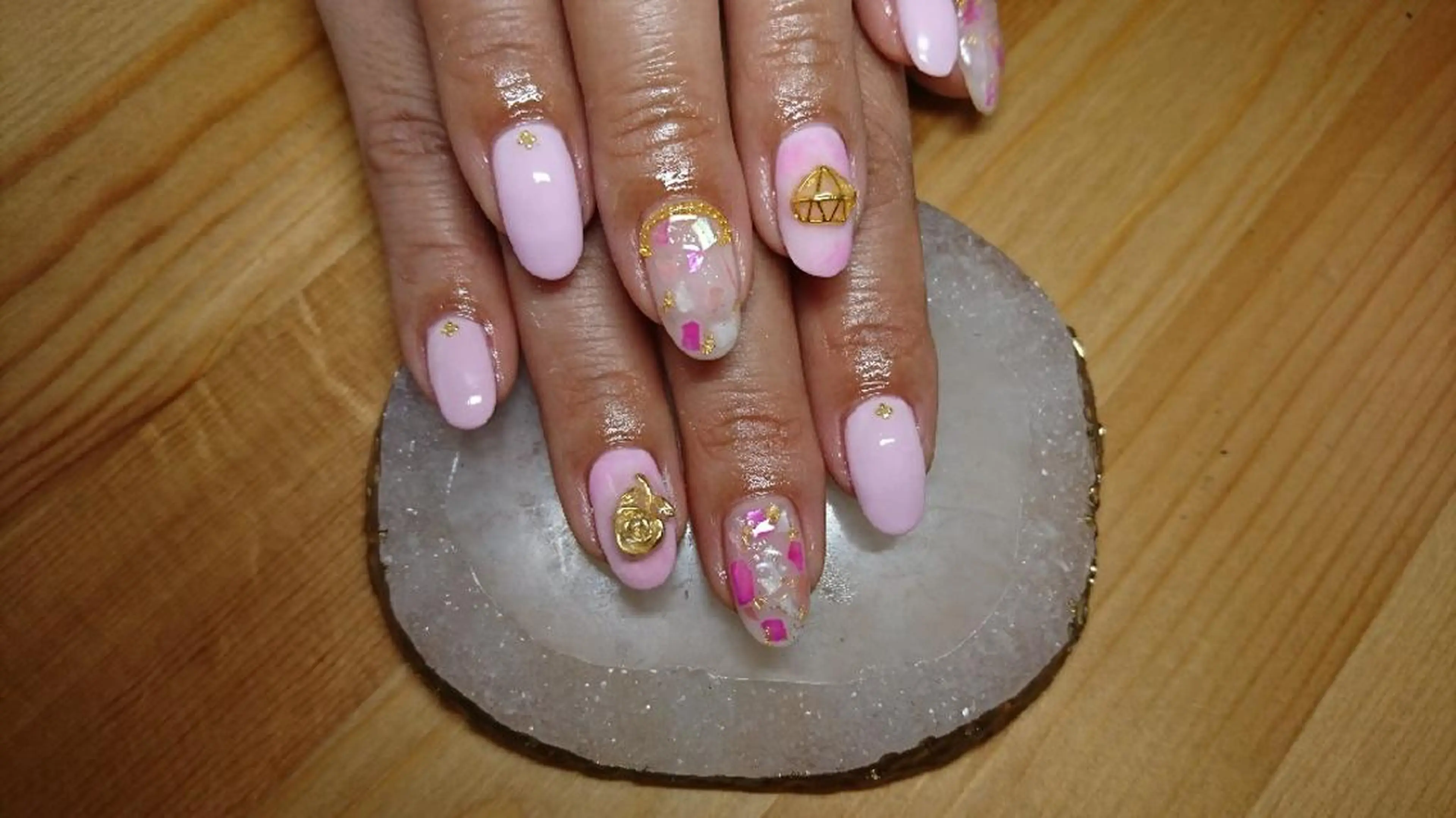 ネイル LAVISH nail salonのネイルデザイン