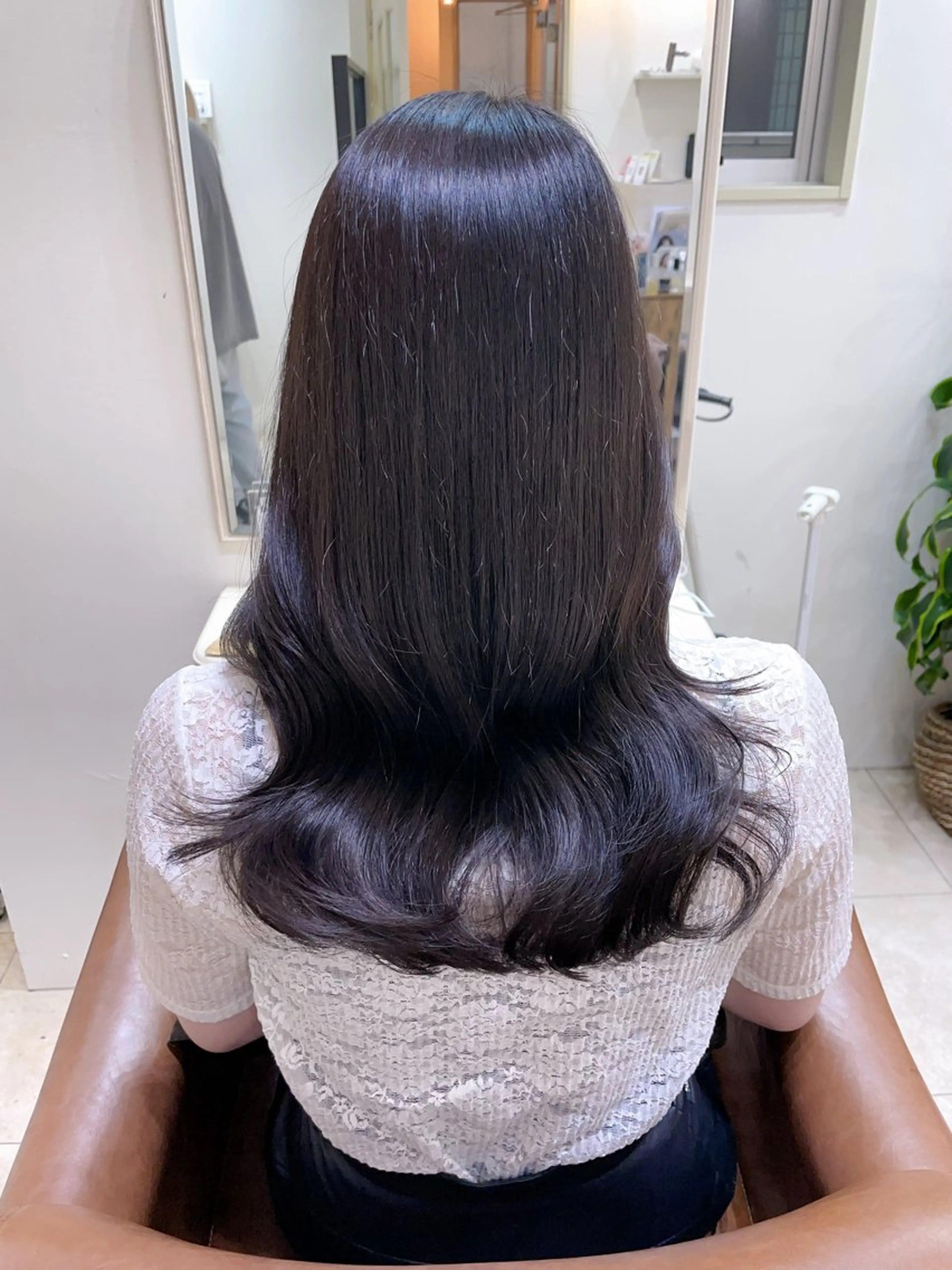 セミロング カラー カット ヘアカラー トリートメント 村山 茉衣のヘアスタイル