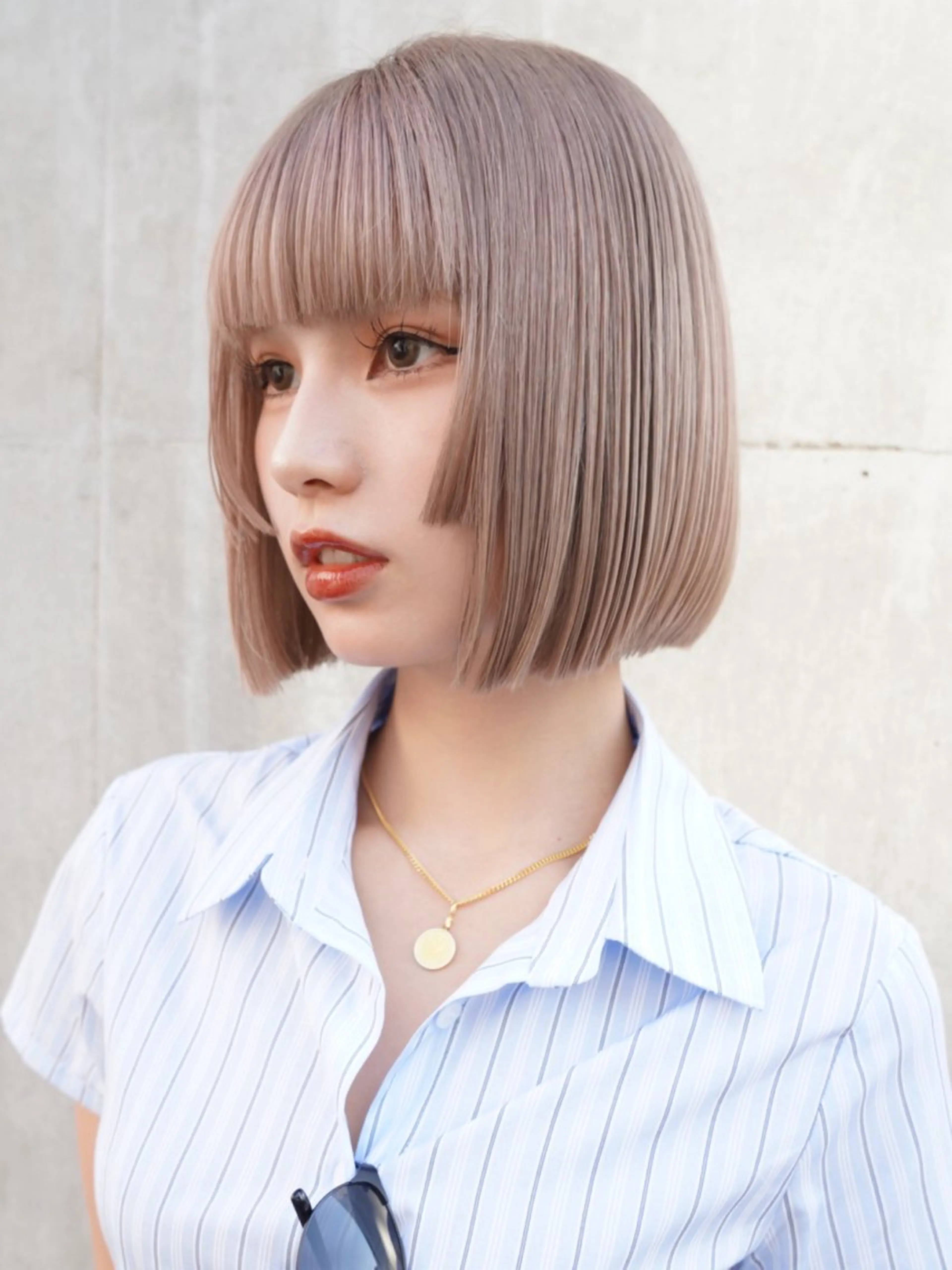 ショート カラー 切りっぱなしボブ ブリーチ ハイトーンカラー ボブ 🌟ショートボブ特化 美容師🌟ジョセフのヘアスタイル