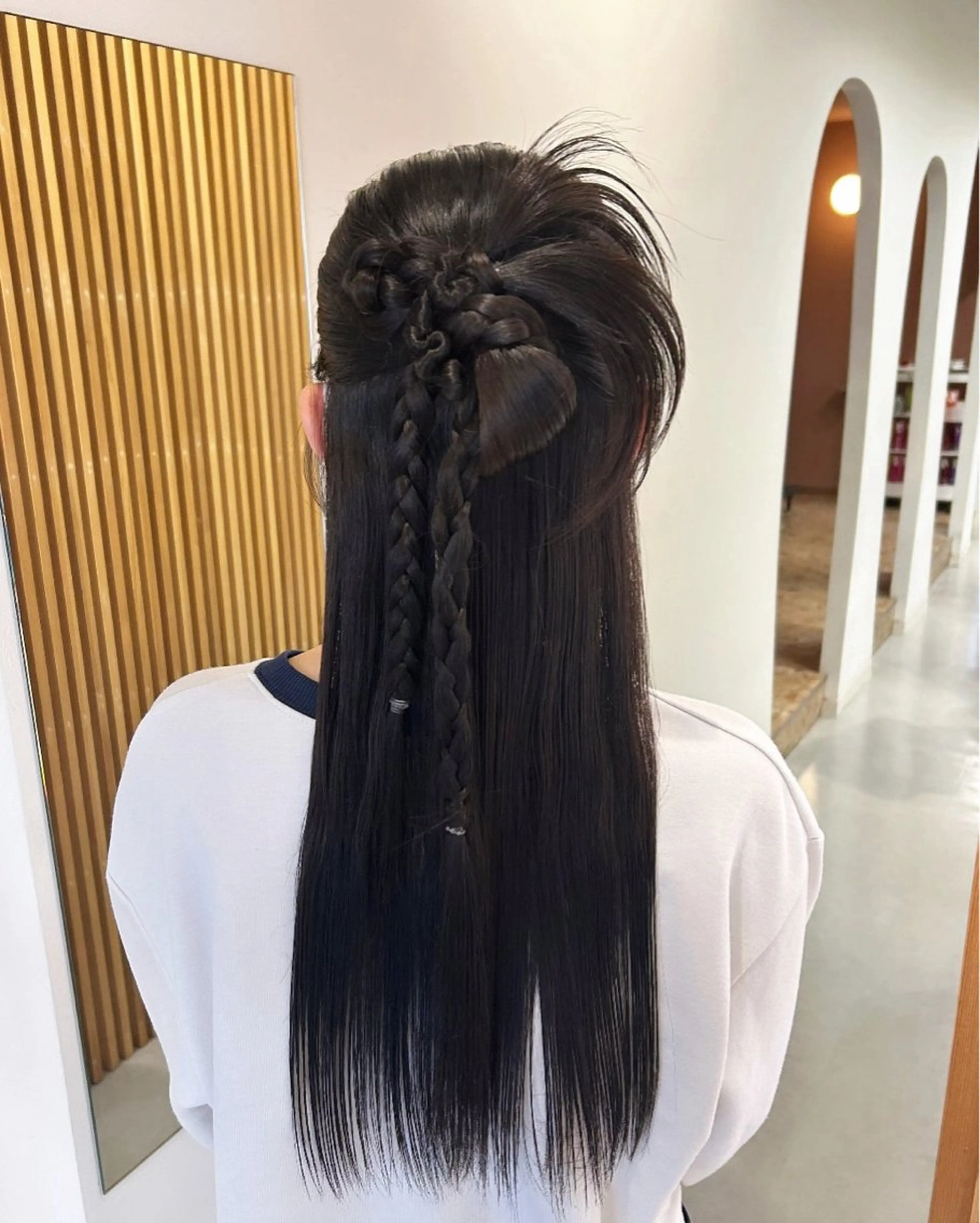 ヘアアレンジ ヘアセット Nana/透けカラー ×似合わせカットのヘアスタイル