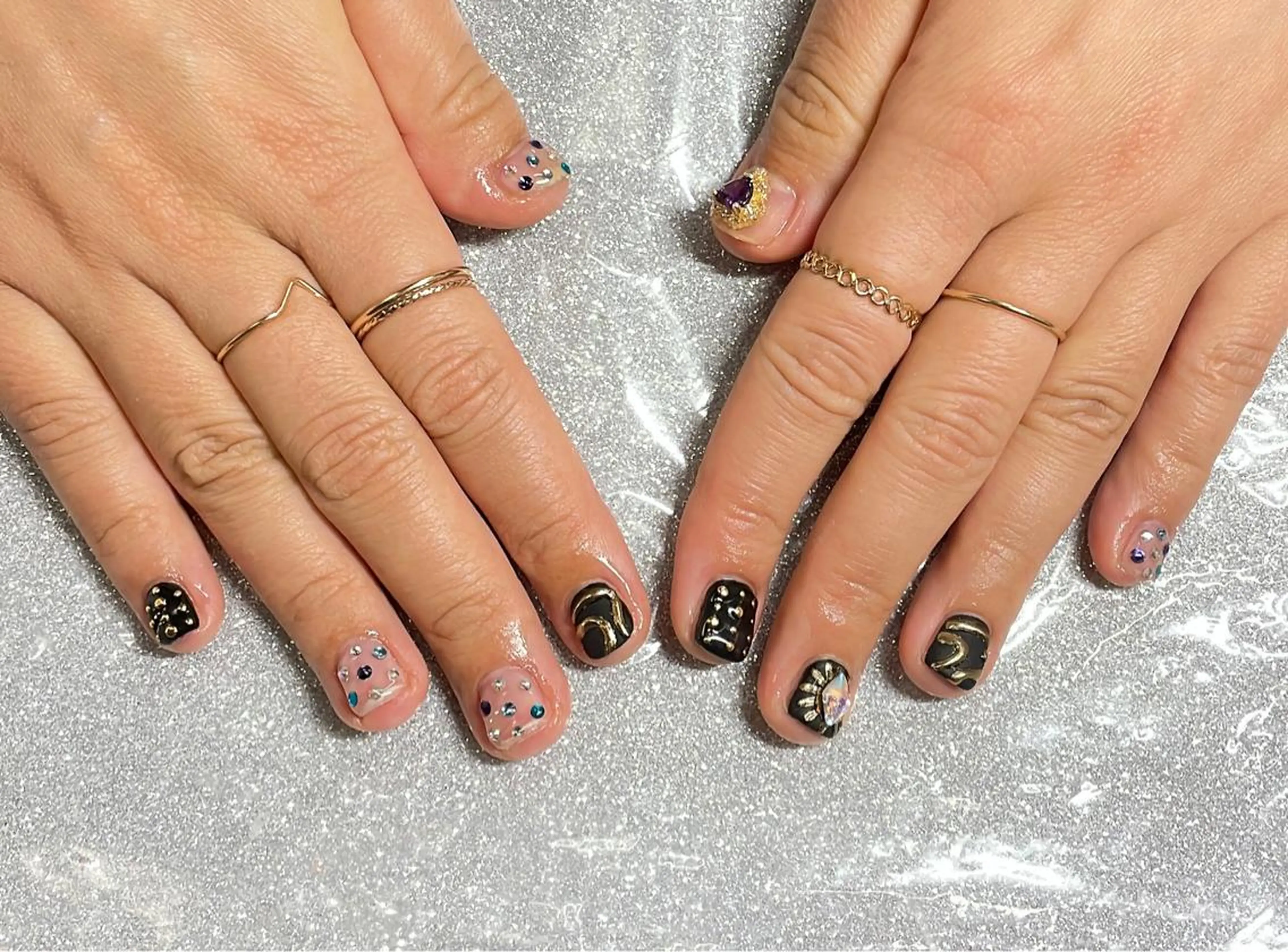 ネイル ハンドネイル VIERU 🌈🎀💖のネイルデザイン