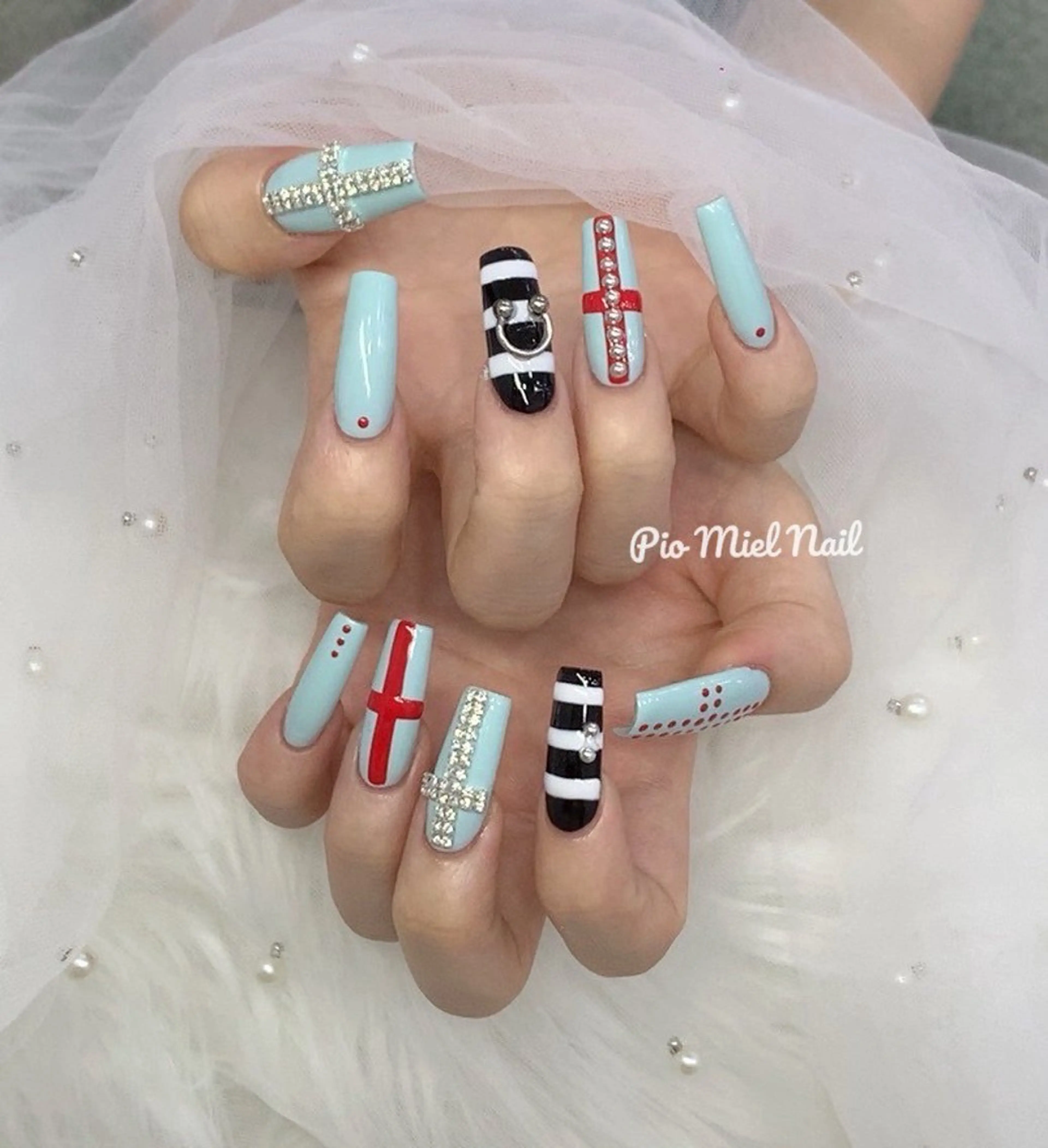 ミディアム 韓国風ヘア ハンドネイル HANA 長さだしのネイルデザイン