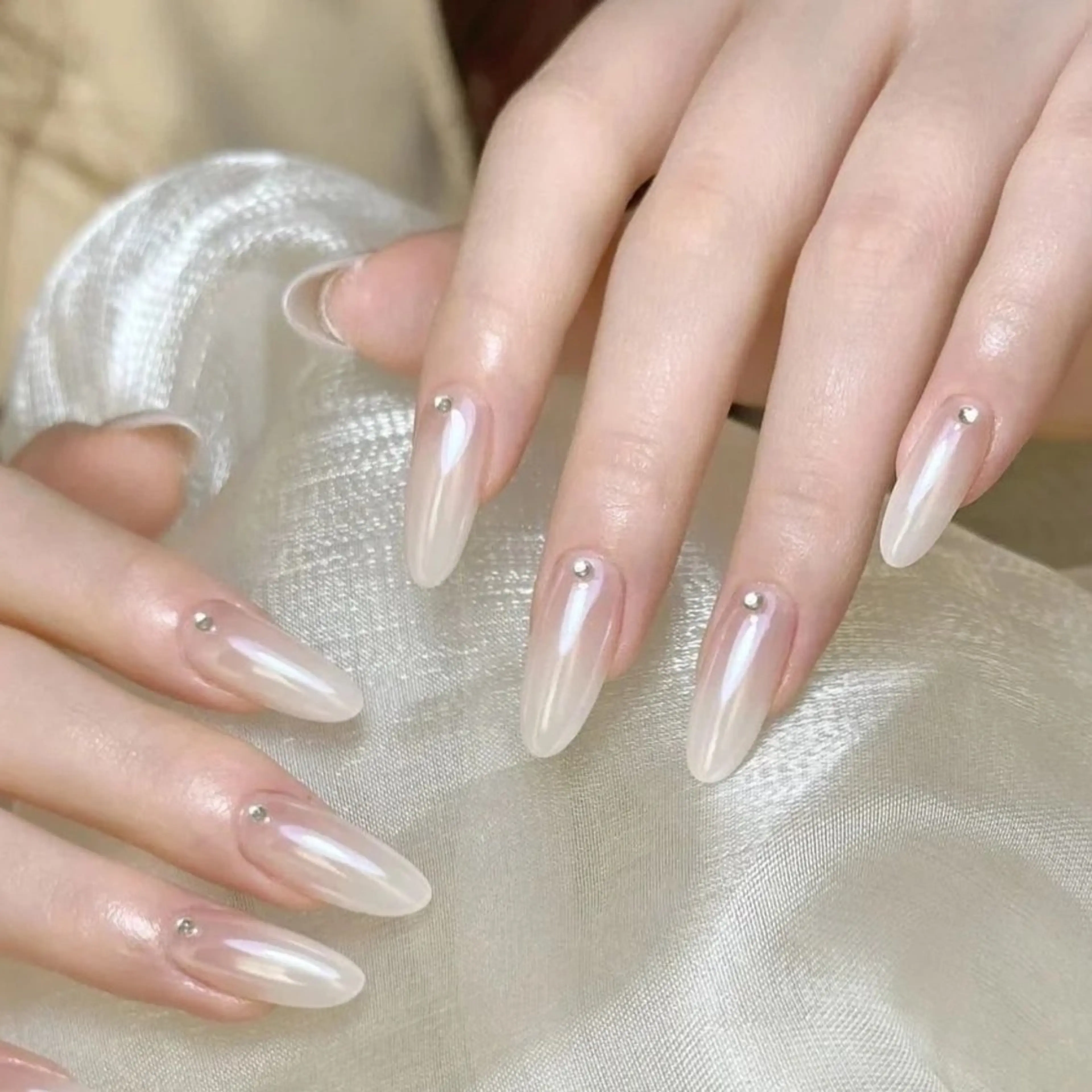 [チップスカルプ10本長さだし]光沢オーロラ/ミラーネイルコース(ソフトジェルオフ無料)の写真