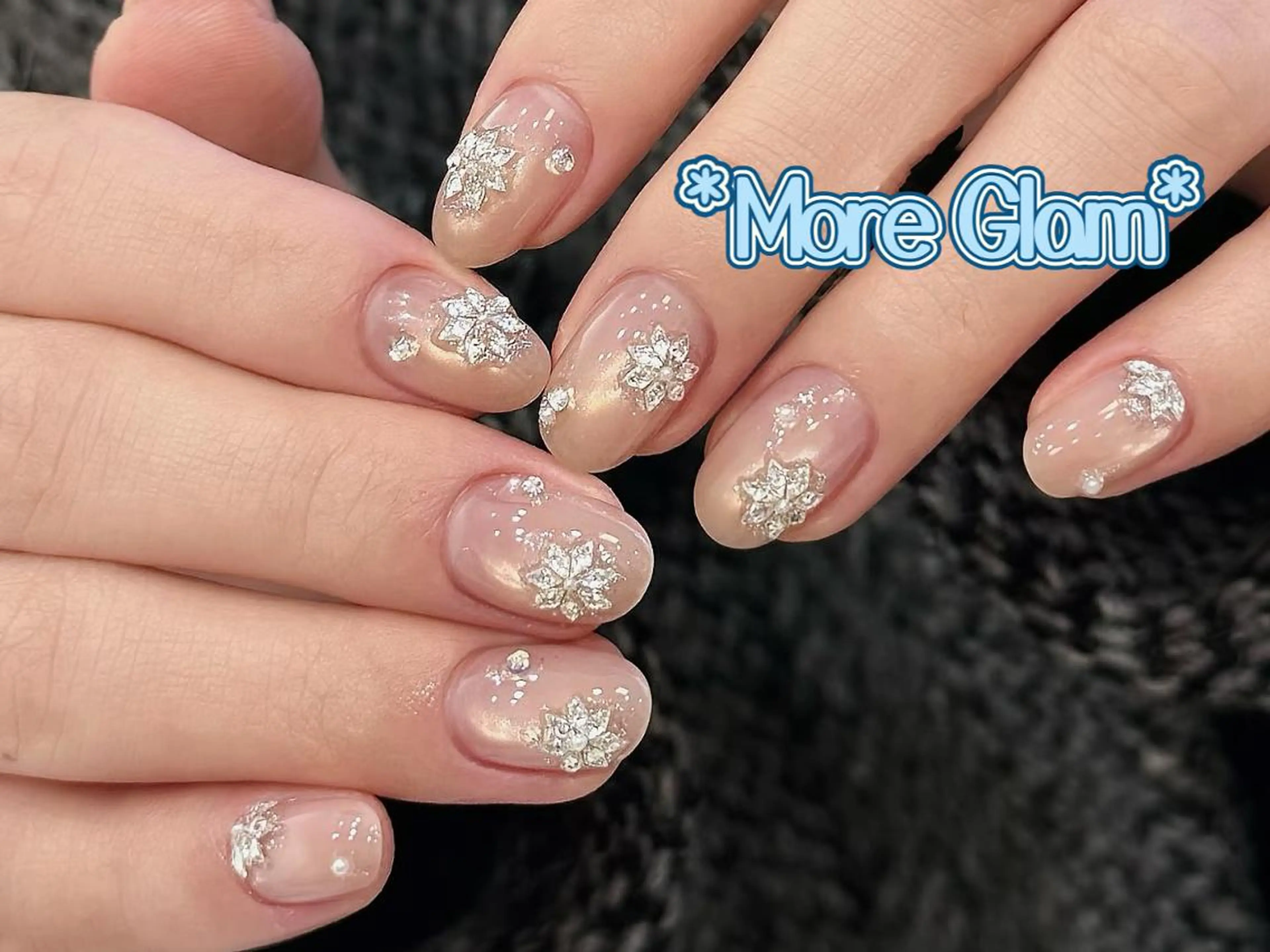 ネイル MoreGlam Nailsのネイルデザイン