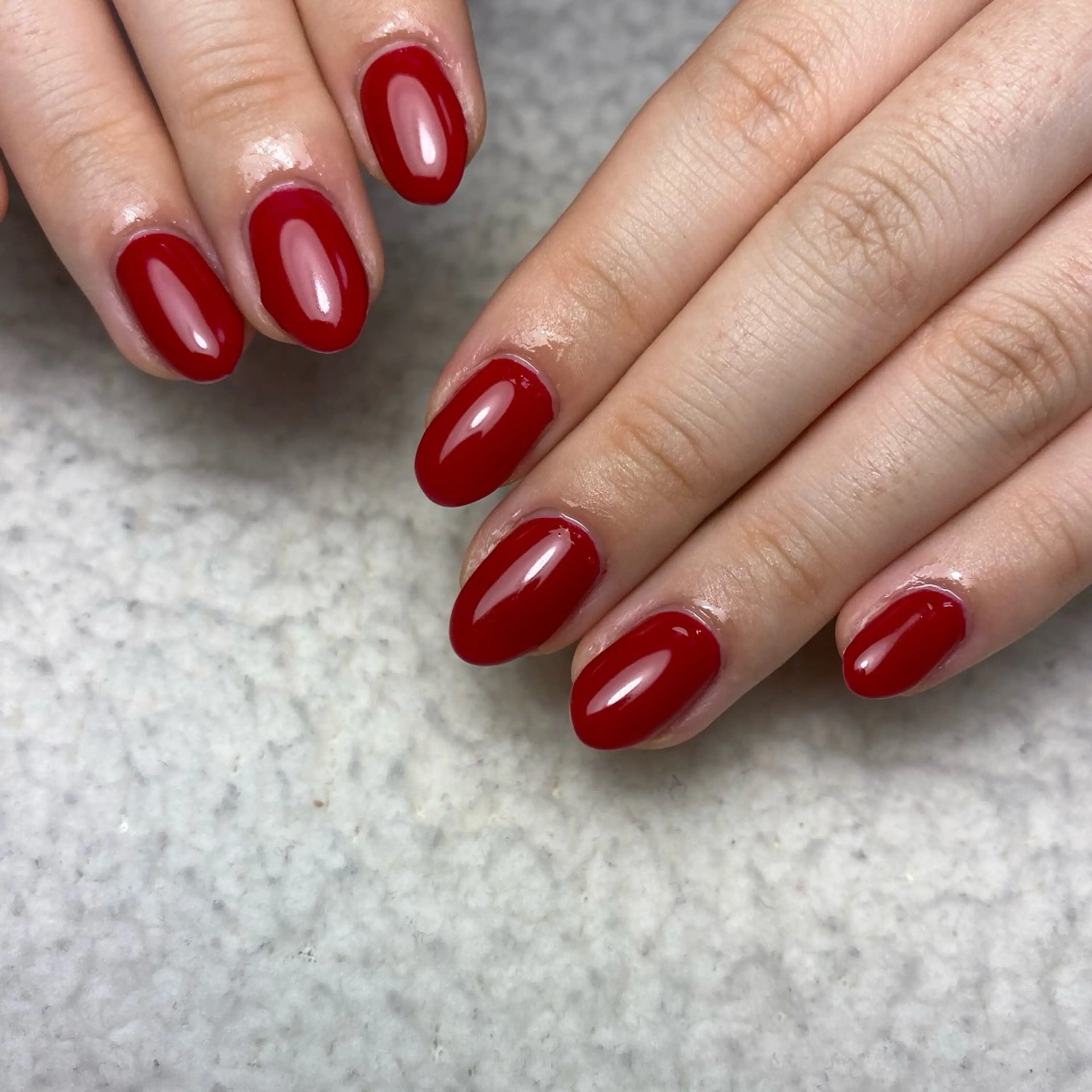 ネイル ボルドー ワンカラーネイル シンプルネイル ハンドネイル COCO +のエステ・リラクイメージ