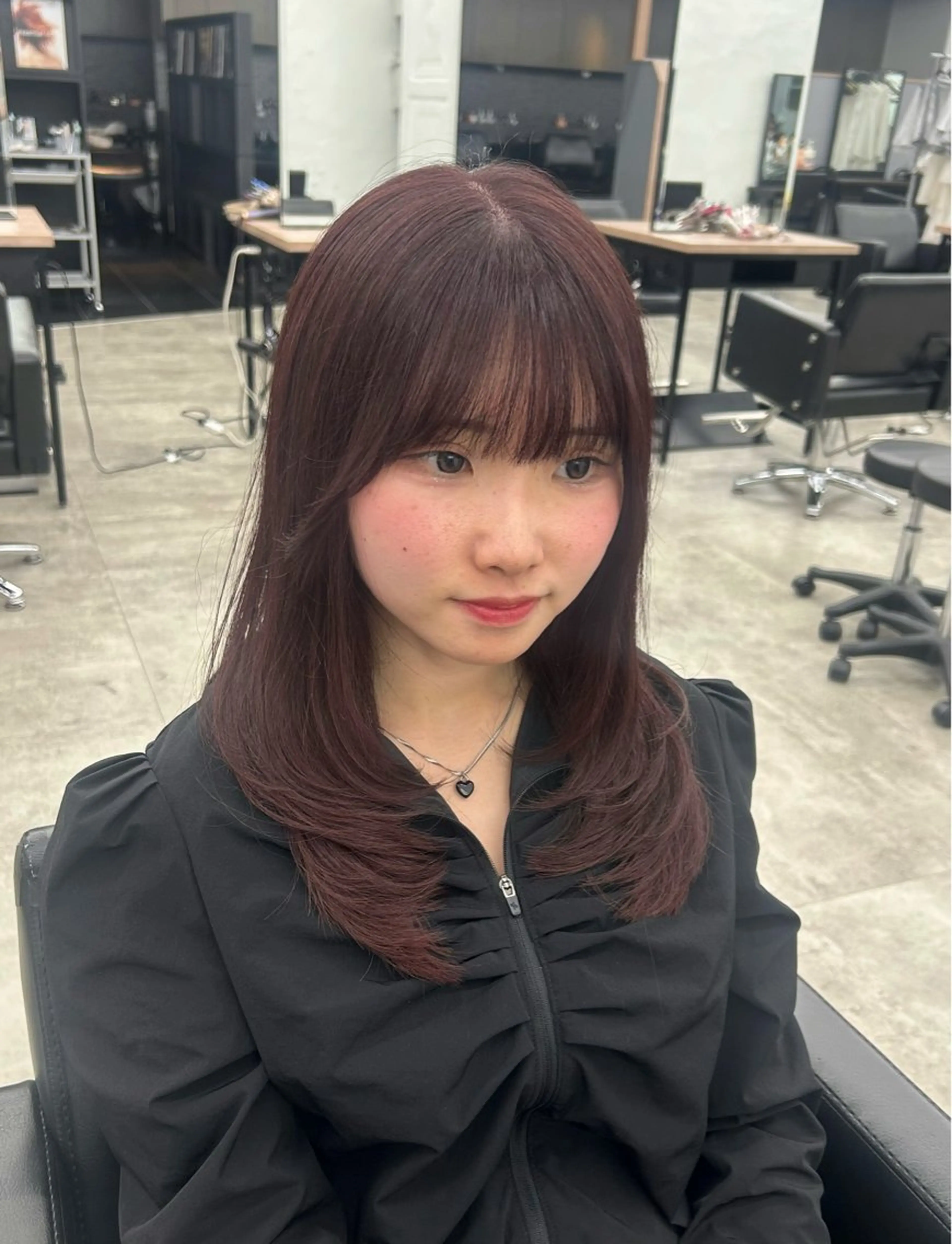 セミロング カラー レイヤー/ボブ/透明 感カラー/佐藤奈由のヘアスタイル