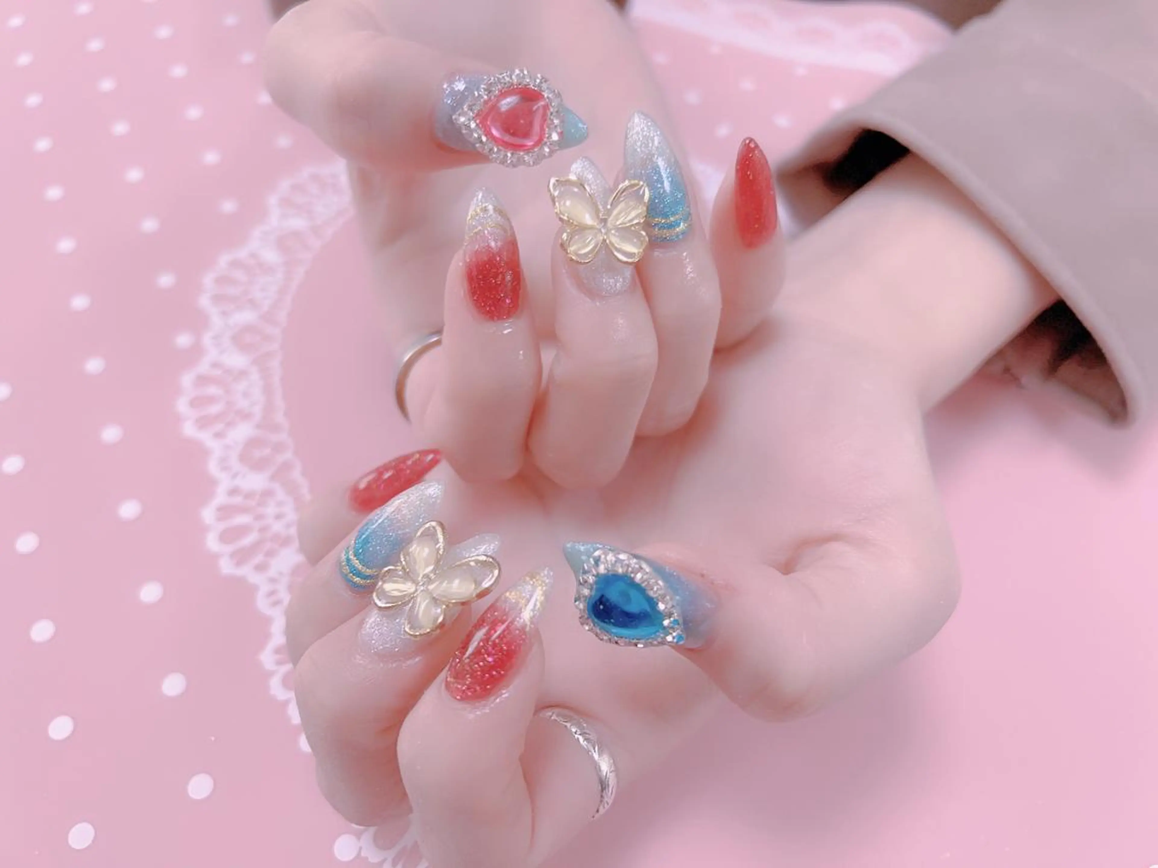 ネイル はぴねす所属・横浜 美夢のネイルデザイン