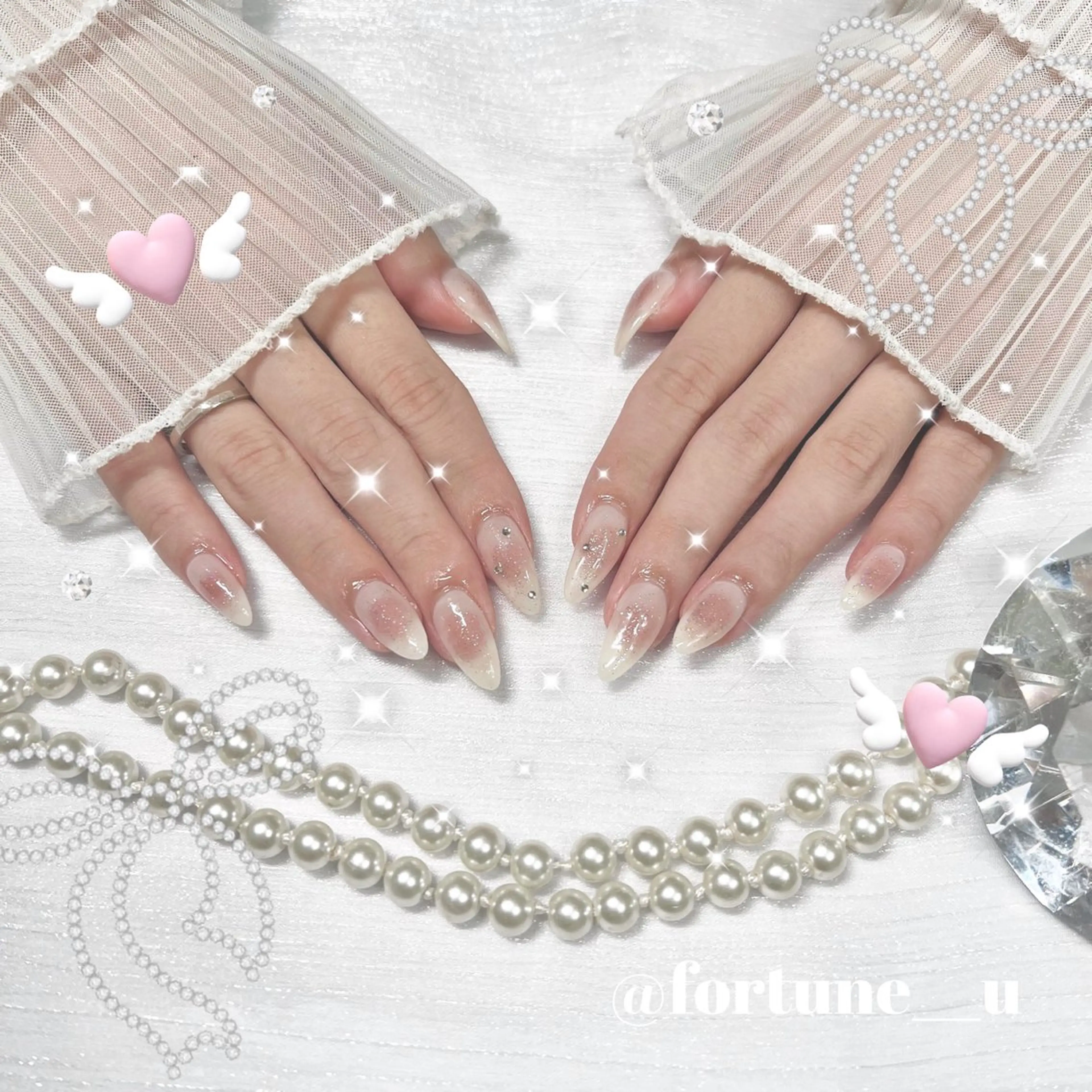 ネイル チークネイル フレンチネイル ガーリー 韓国ネイル 水色 ハンドネイル 💜✩.* Yuuna💜のネイルデザイン