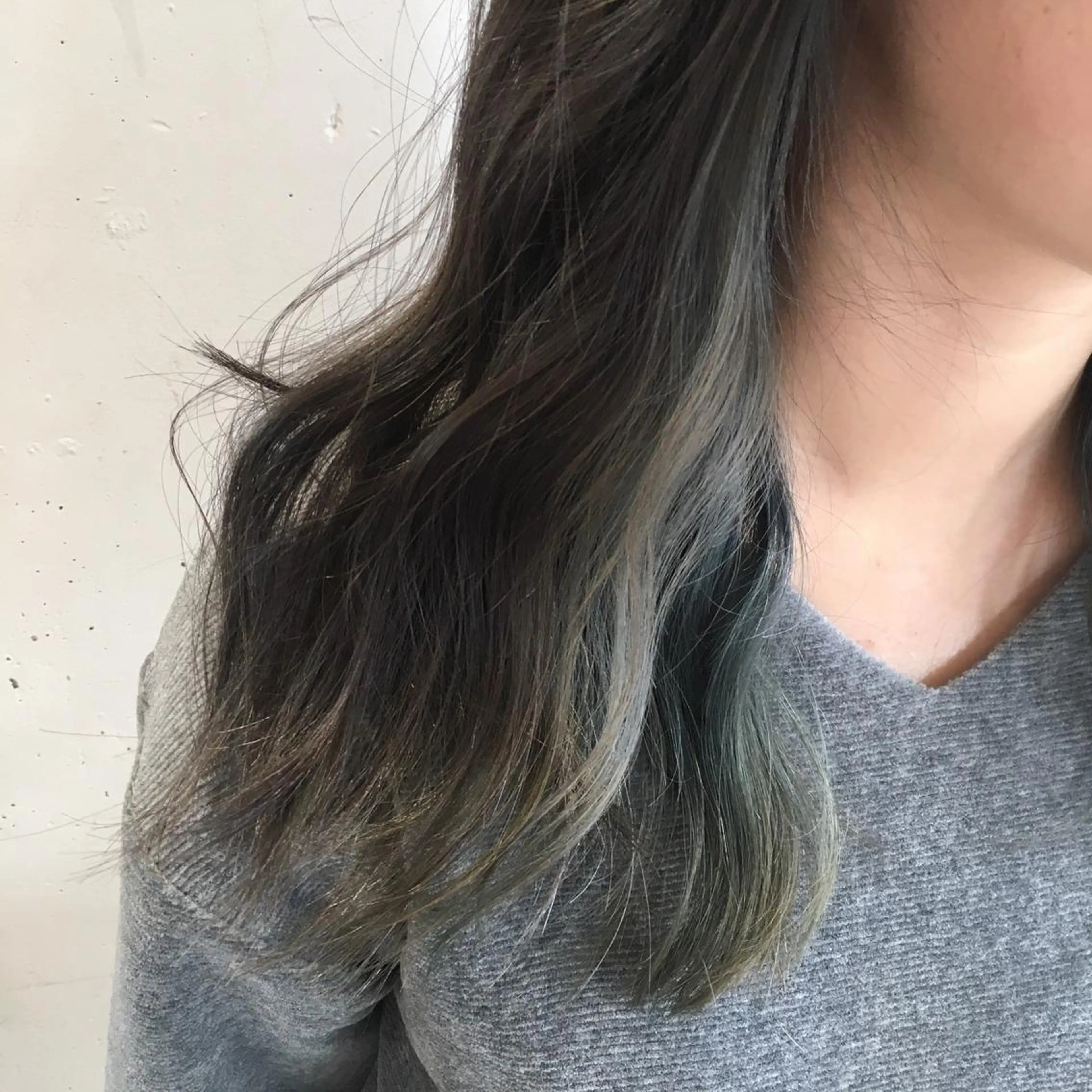 ロング カラー 長谷川 香織のヘアスタイル