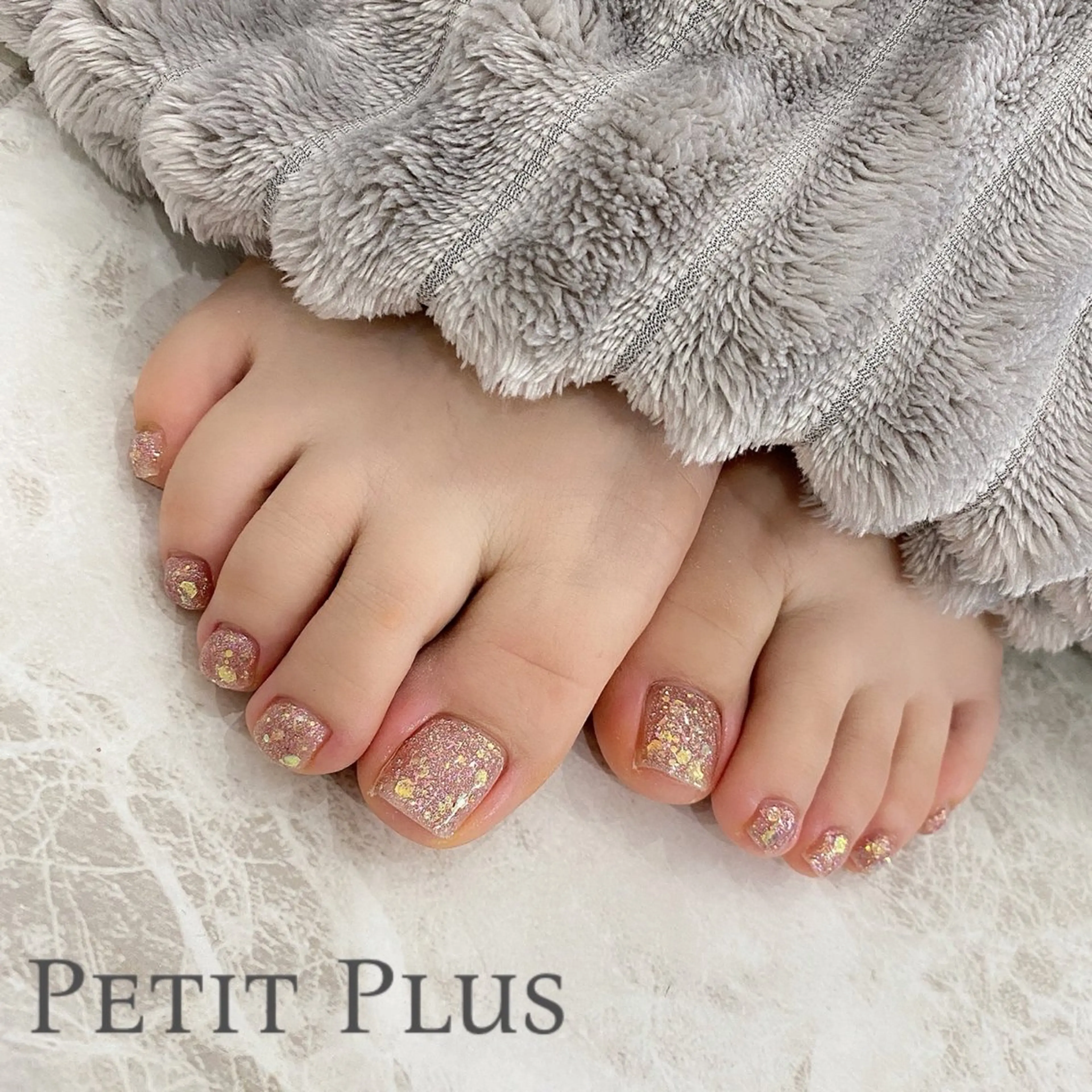 ネイル フットネイル ラメ(グリッター) フットネイル Petit Plus YUUKAのネイルデザイン