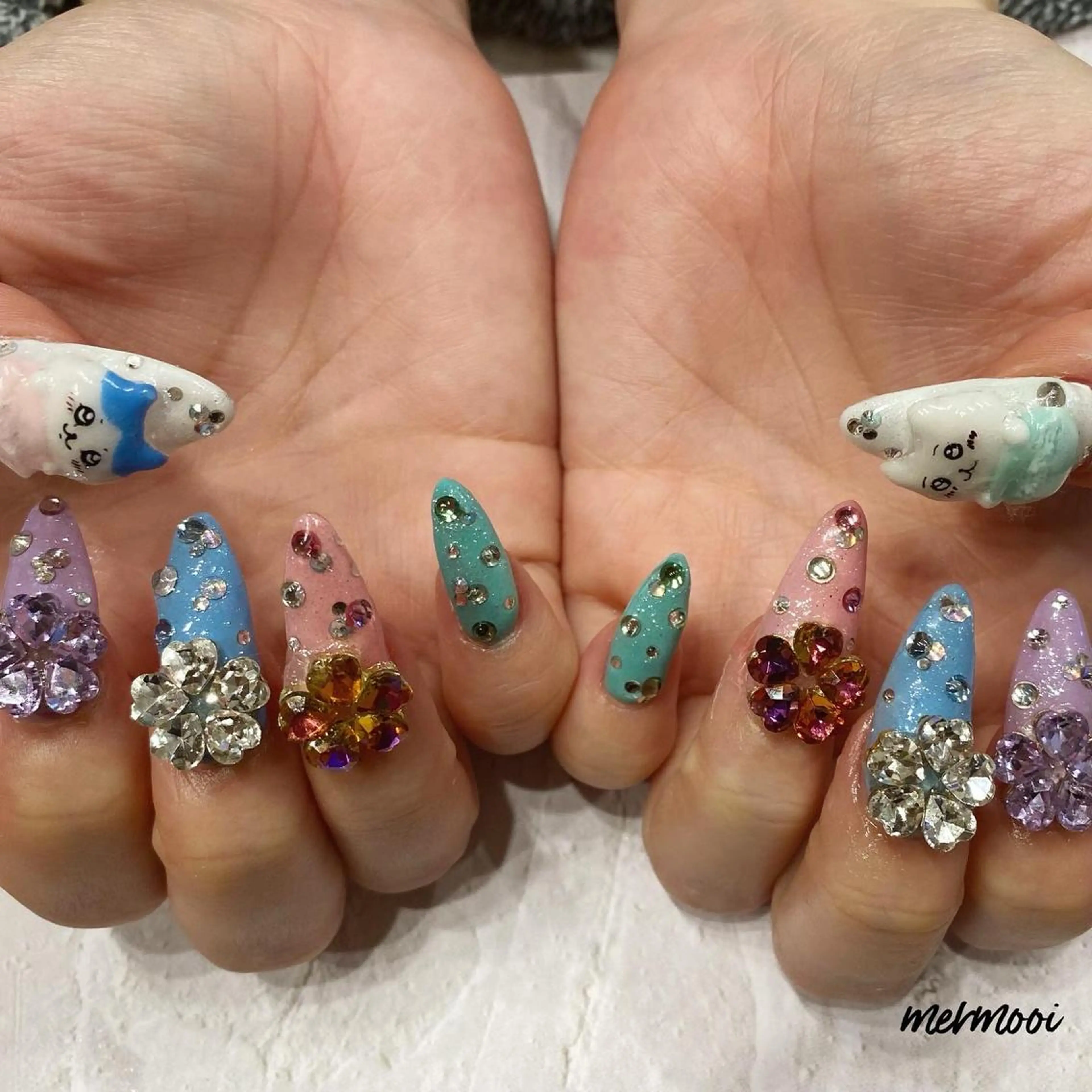 ネイル キラキラネイル ニュアンスネイル スカルプネイル mermooi所属・melumooi nailのネイルデザイン