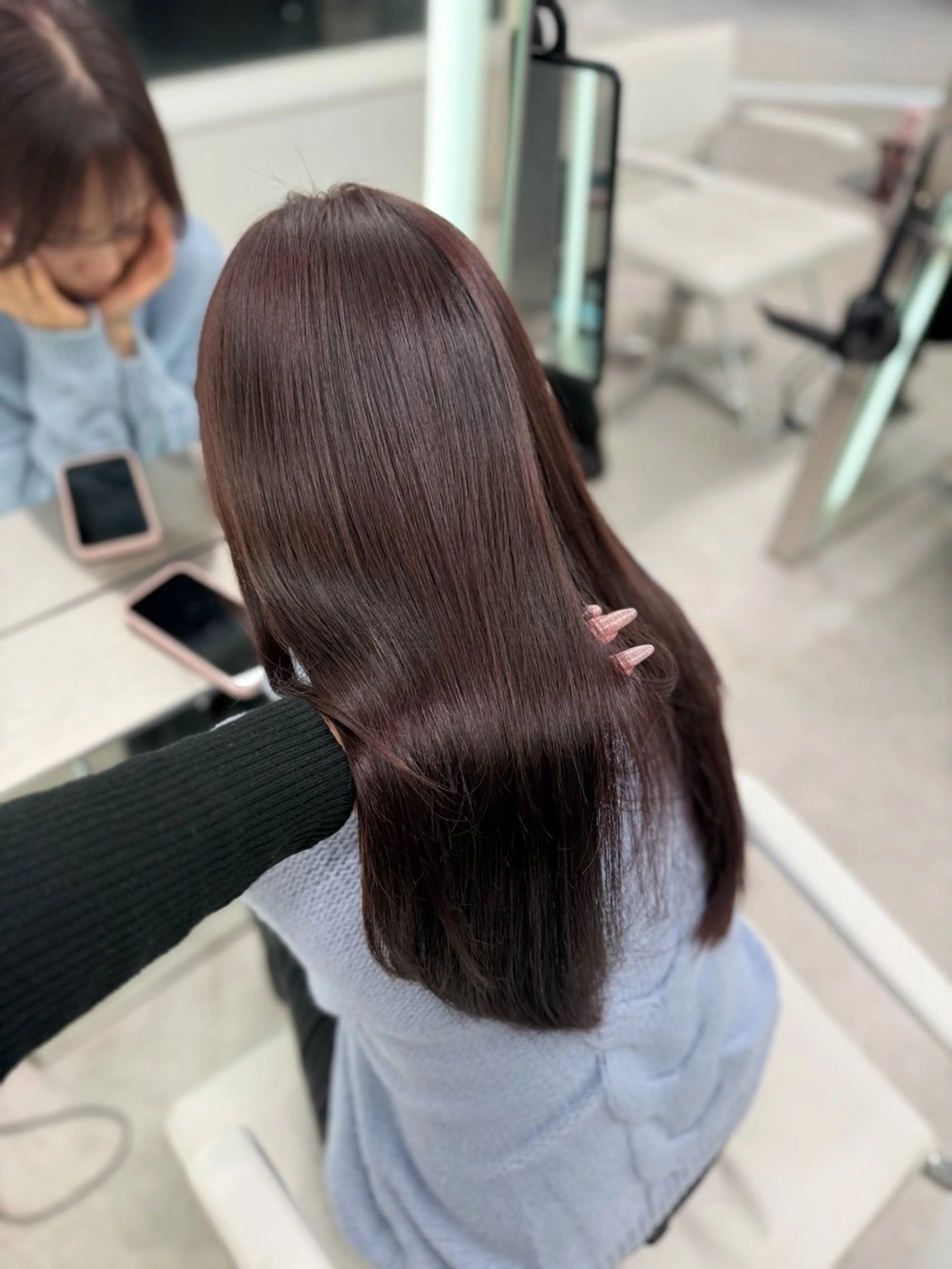 ロング ヘアカラー タマシロカリン 艶カラー/レイヤーのヘアスタイル