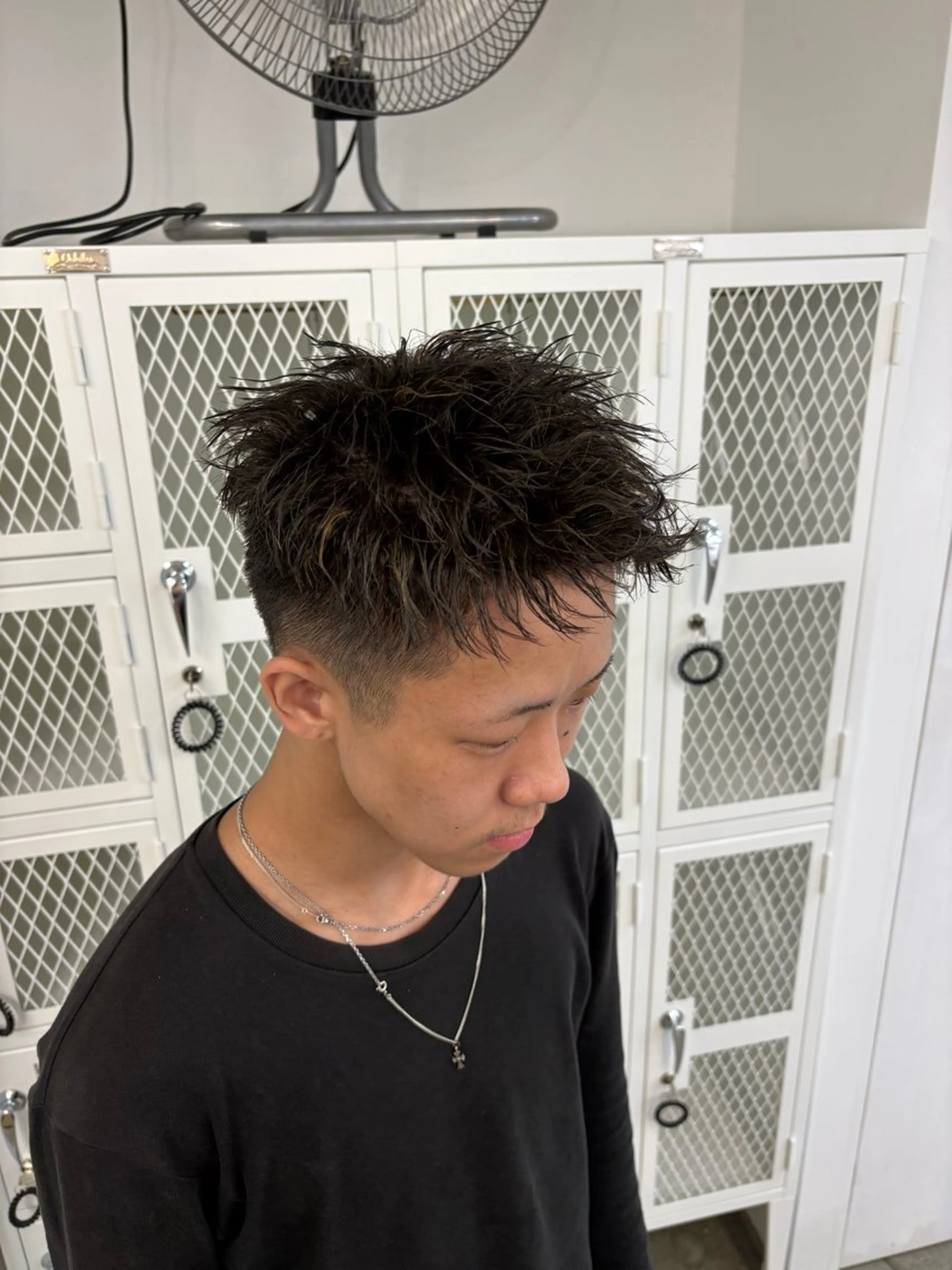 パーマ メンズ メンズパーマ メンズツイストパーマ ツイストパーマ パーマ メンズハイトーン特化 てるぼうのヘアスタイル