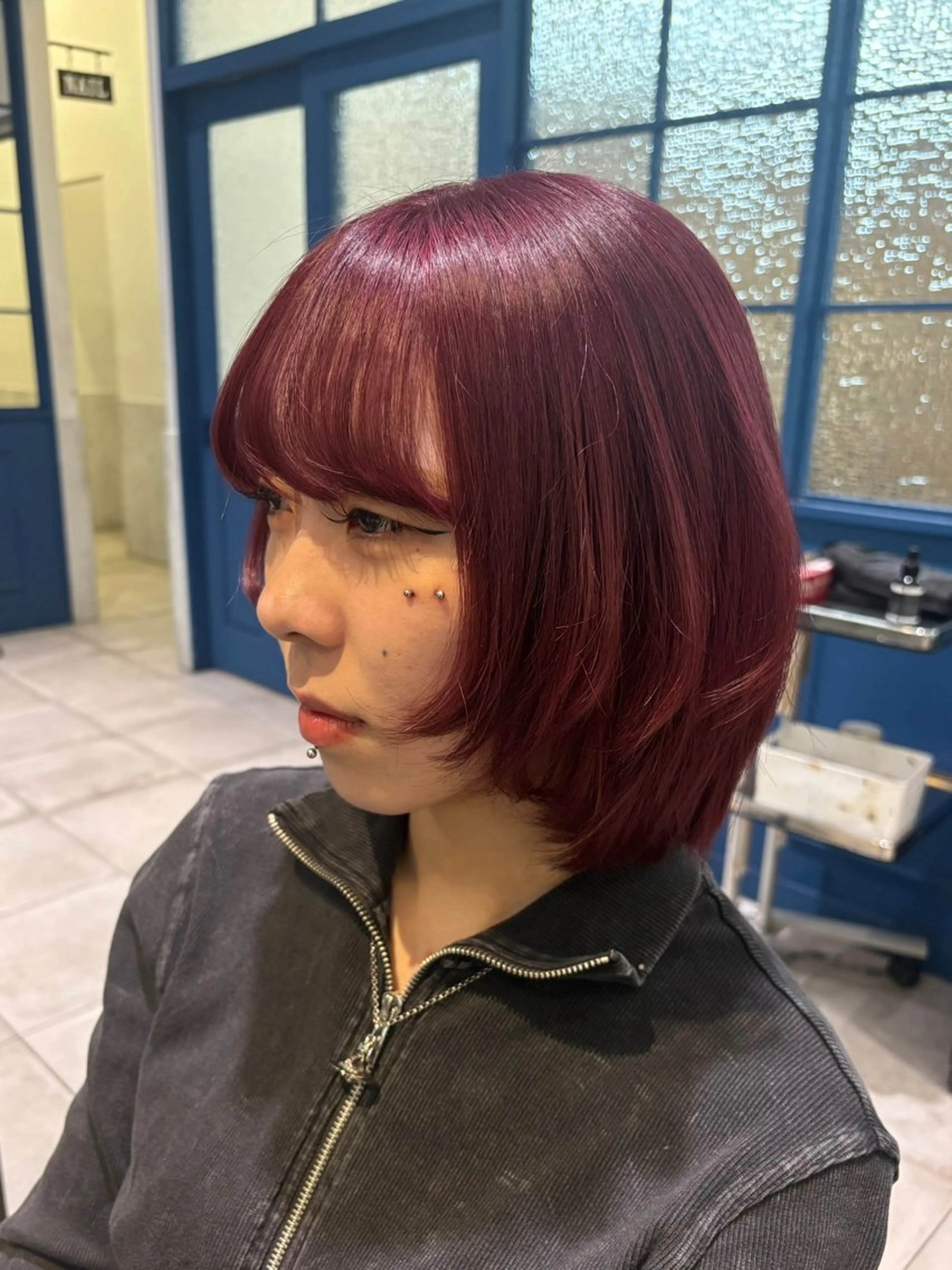 セミロング カラー 吉原葵/ハイトーン /インナーカラーのヘアスタイル